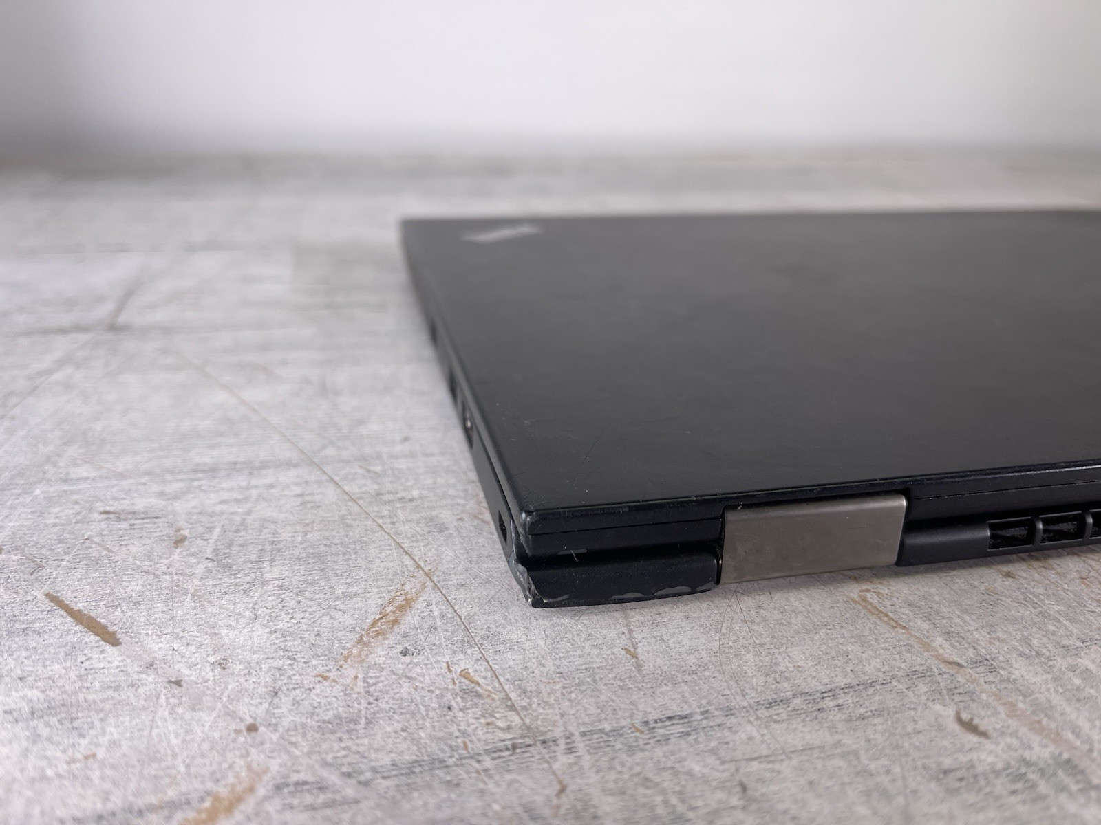 LENOVO THINKPAD X1 CARBON 4TH GEN i5-6300U @ 2.40GHz, 8GB RAM, NO HDD/OS