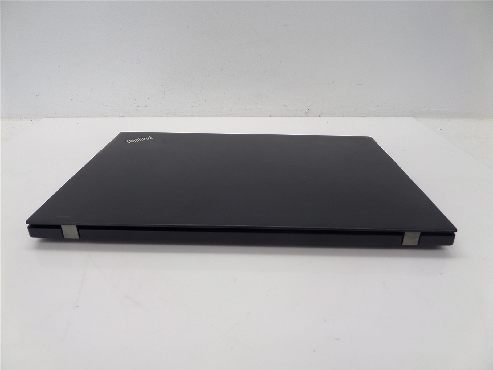 Lenovo ThinkPad T460s 14″ Laptop Core i5-6200U 2.3GHz CPU 8GB RAM – No HDD/OS