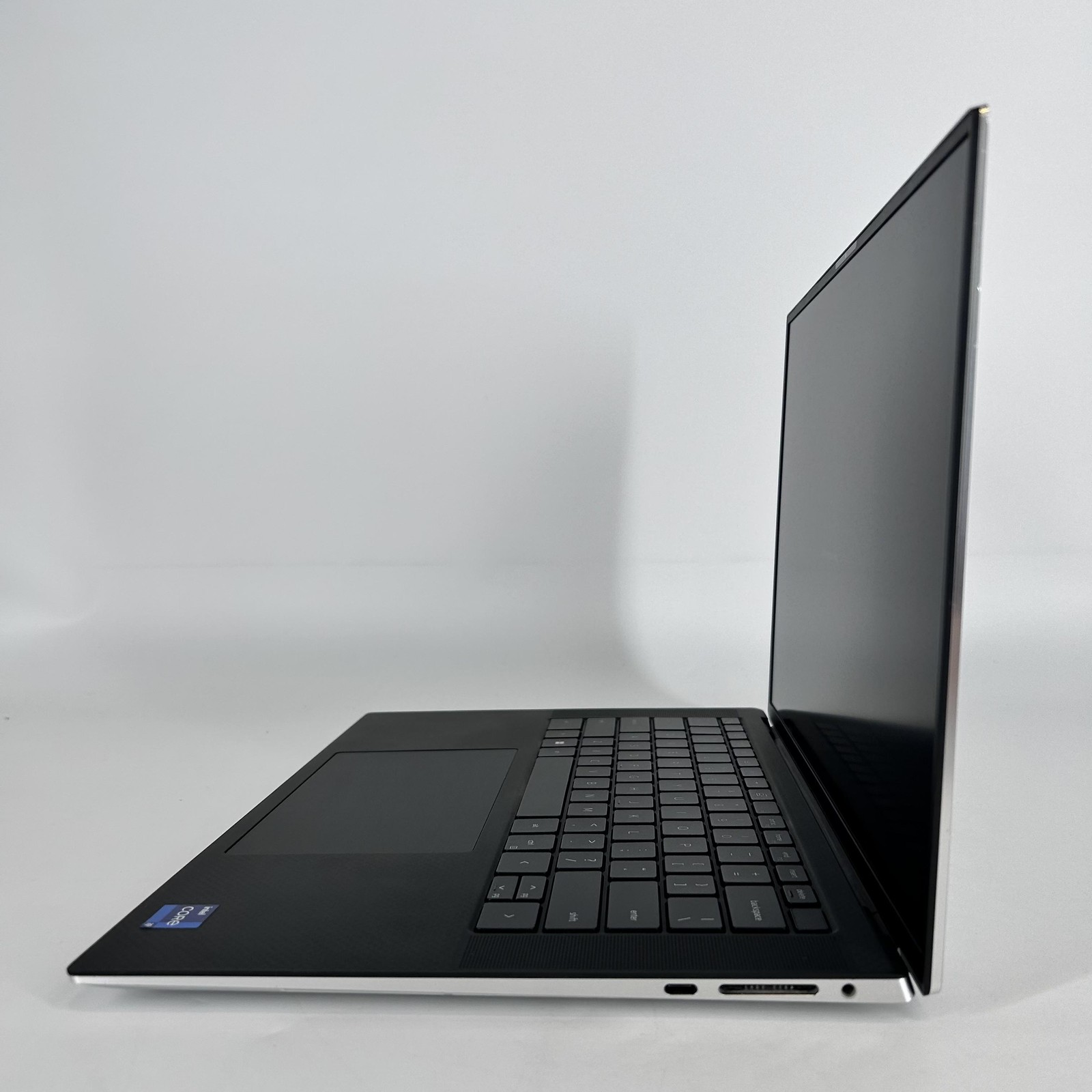 Dell XPS 15 9520 FHD+ 2.5 GHz i9-12900HK 16GB 1TB SSD RTX 3050 Ti Very Good