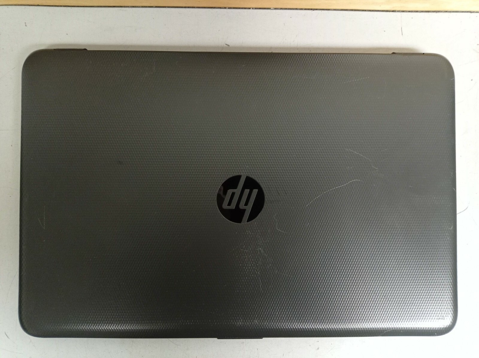 HP 255 G4 AMD E1-6015 APU 1.4 GHz 8 GB RAM 128 GB SSD 15.6″ Win10 *Read