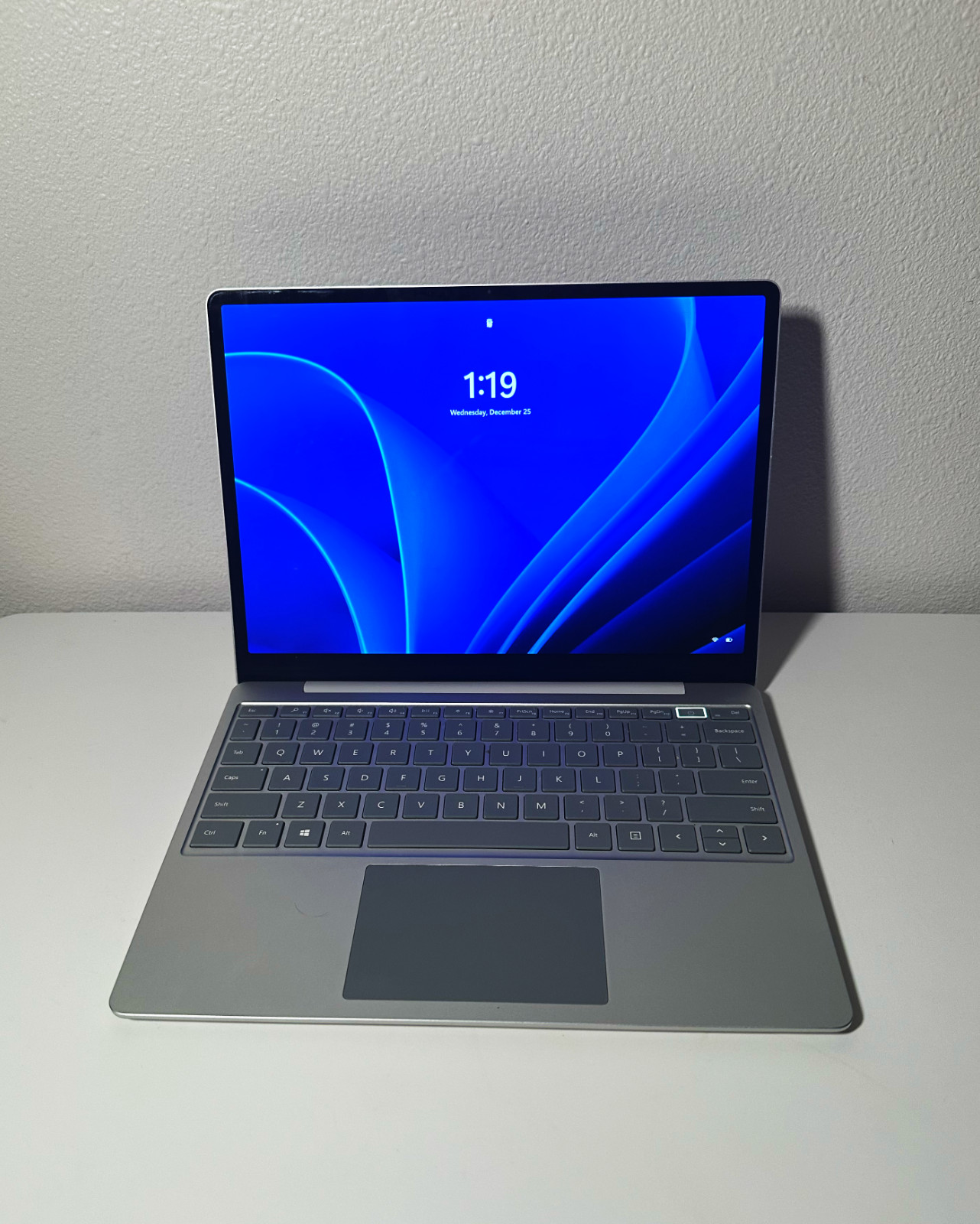 Microsoft Surface Laptop GO 3 – Intel i5, 8GB RAM, 12.4in, GREAT CONDITION