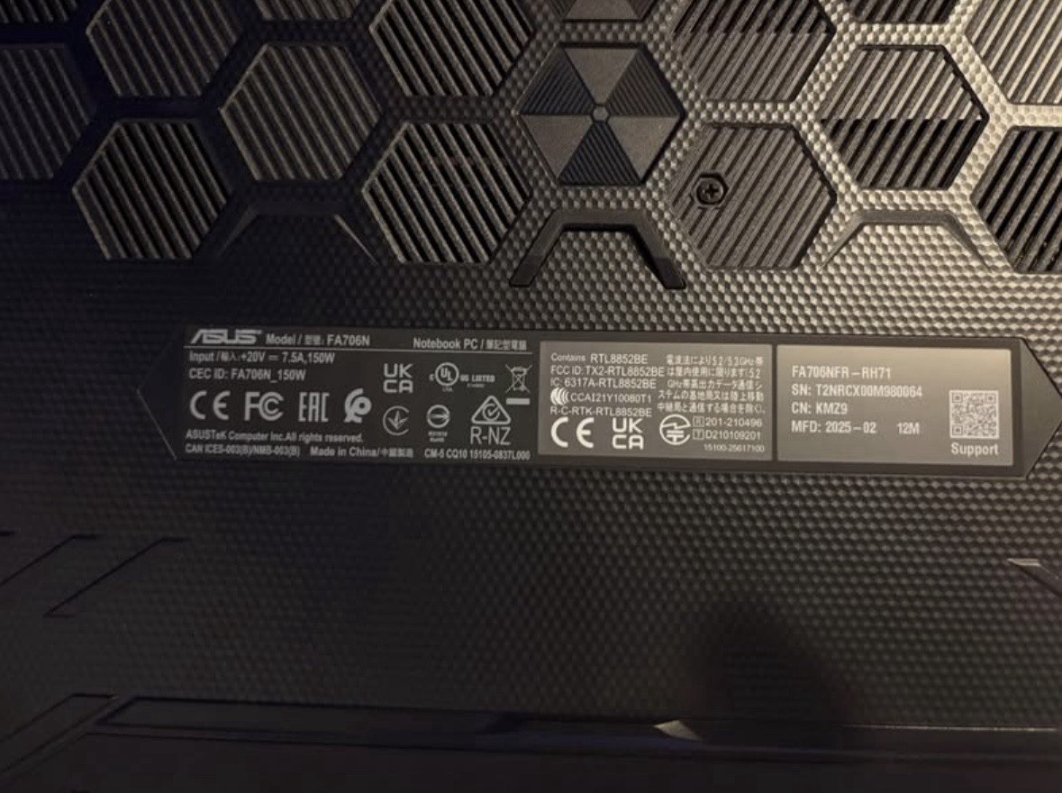 ASUS TUF Gaming A17 FA706N Ryzen 7 7435HS RTX 2050 32GB 477GB SSD 17.3″ Laptop