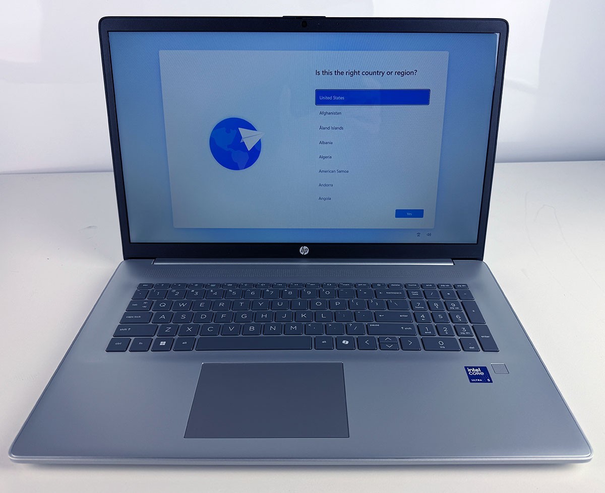 HP 17 Laptop AI PC B1SA1AV Intel Ultra 5 225U, 16GB, 1TB, 17.3″ Laptop – Used