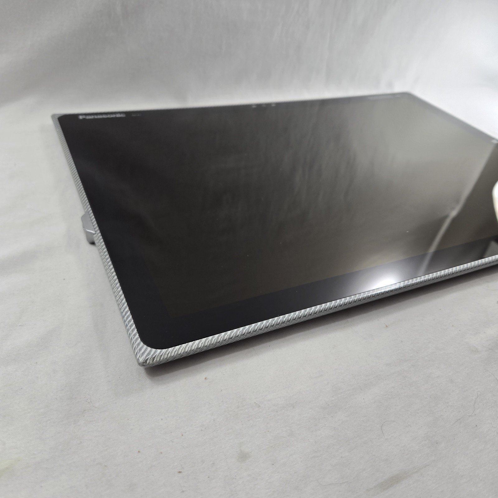 Panasonic TOUGHPAD FZ-Y1 i5-5300u 2.3GHz 256GB SSD 8GB Ram 4k 20in – READ