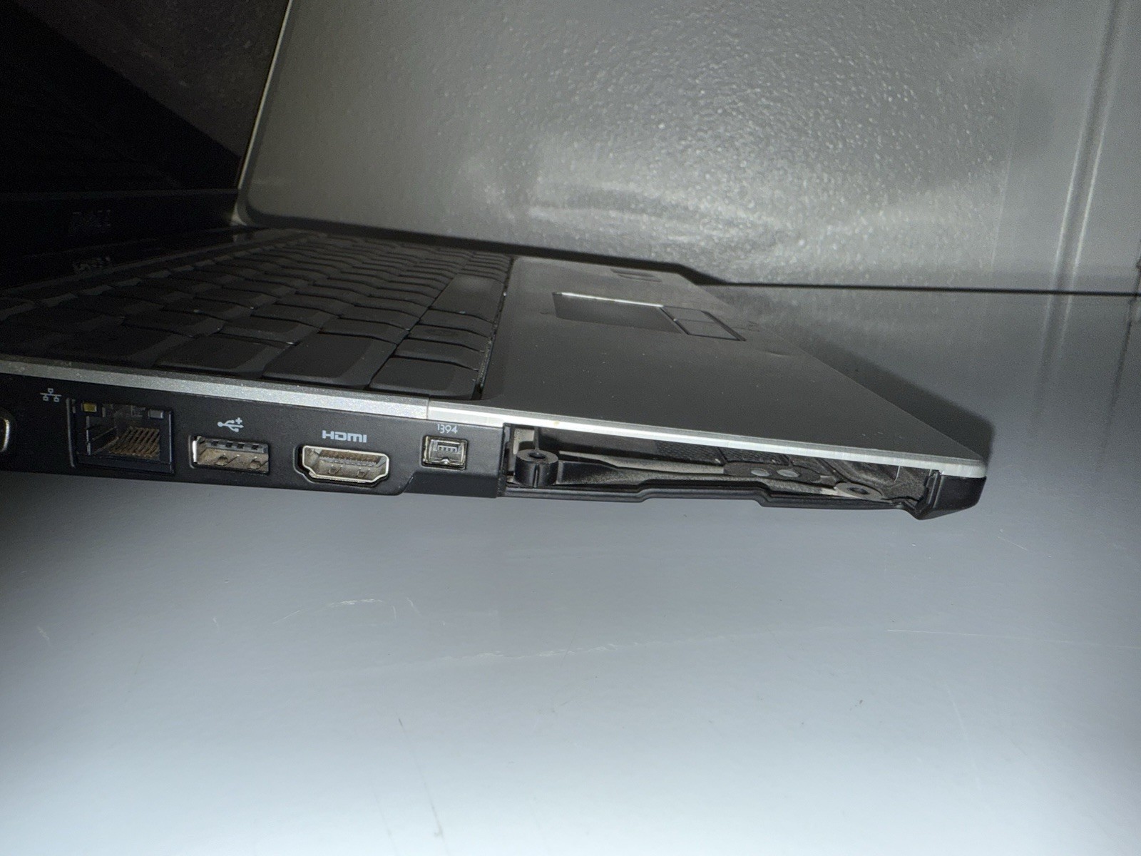 Dell XPS M1330 Laptop Intel Core 2 Duo CPU 13″ No HDD & NO POWER PARTS ONLY