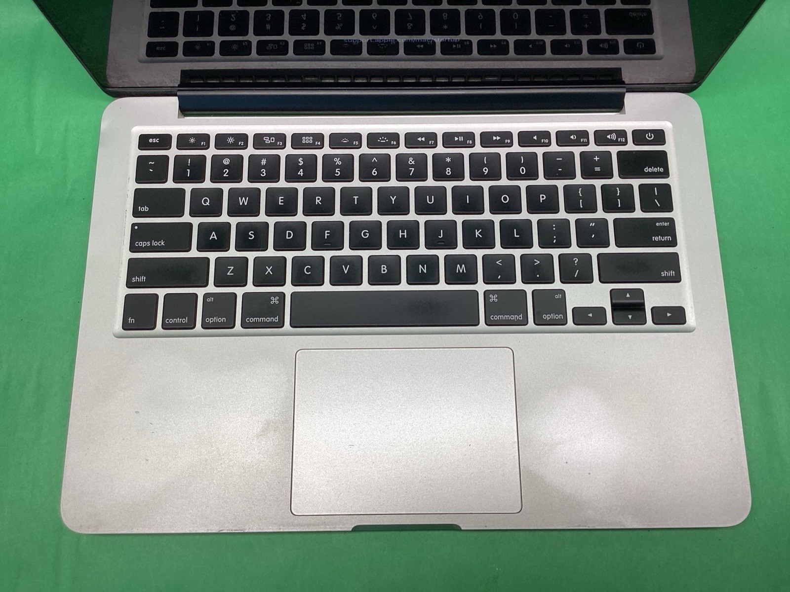 Apple Early 2015 MacBook Pro A1502 – 13” Laptop – POWERS ON – UNTESTED