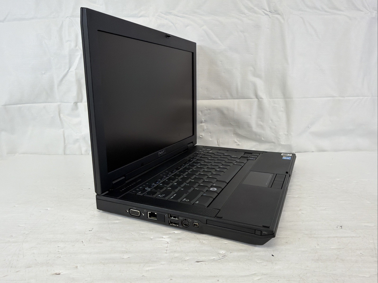 Dell Latitude E5400 14″ Intel Core 2 Duo T8600 2.40GHz 2GB RAM 160GB HDD NO OS