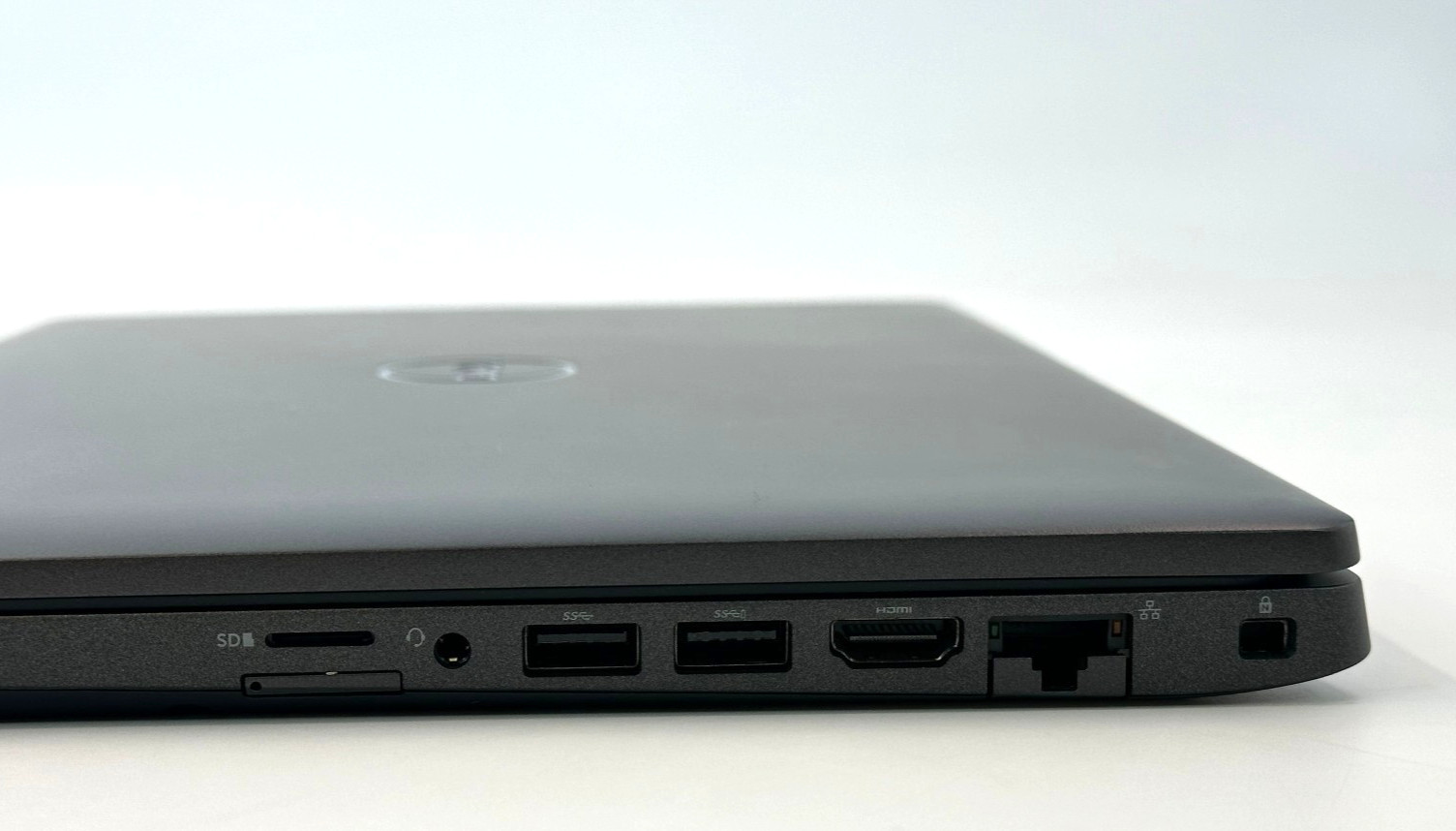 Dell latitude 5400 Laptop Intel Core i7-8th Gen 14″HD 8GB RAM 256GB NVMe Win 11