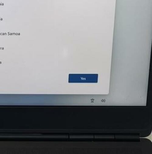 DELL PRECISION 7560 15″ Laptop Core i7 11850H 32GB 512GB NVMe Windows 11- READ