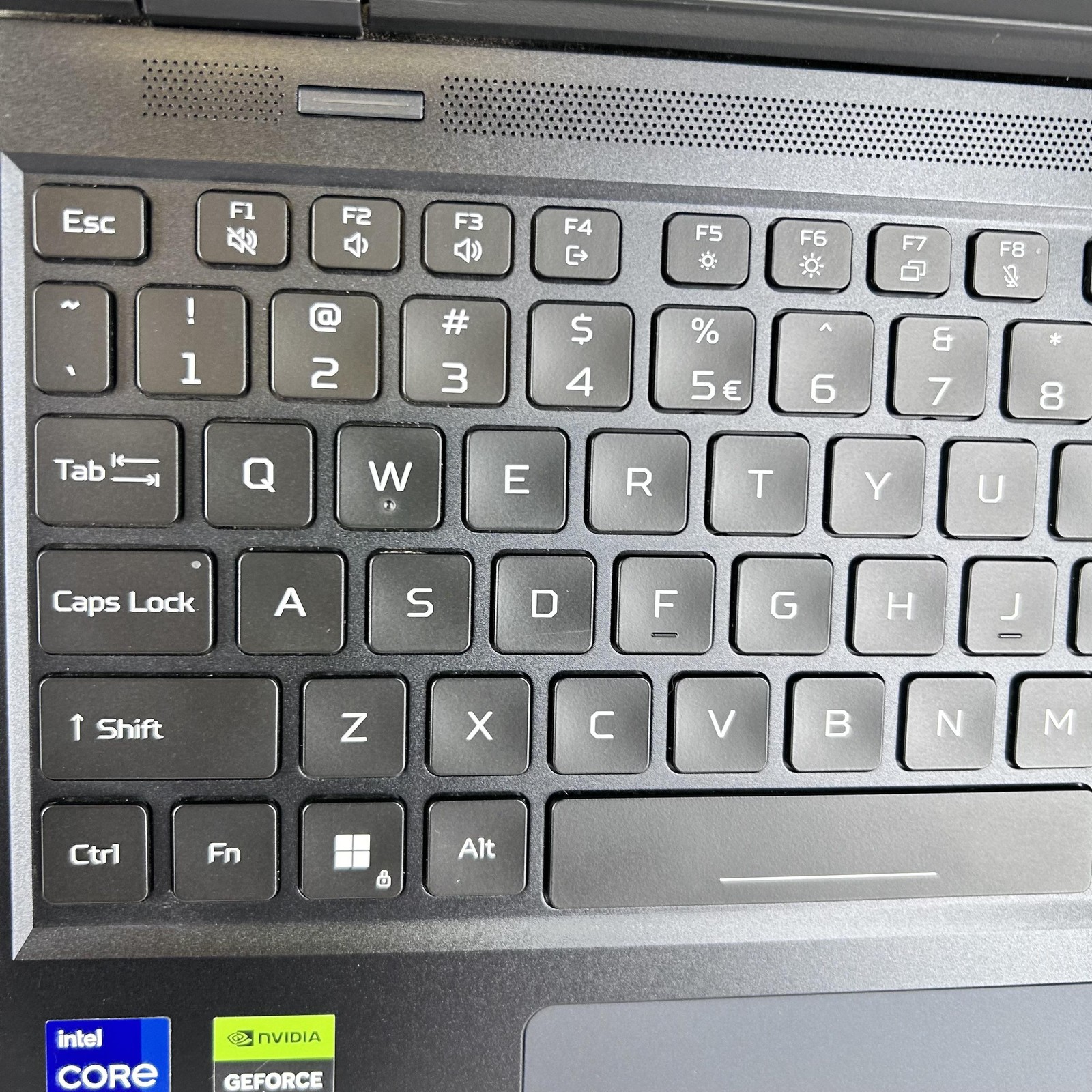 Acer Predator Helios 16 QHD+ i9-13900HX 16GB 1TB SSD RTX 4080 Bad Charging Port