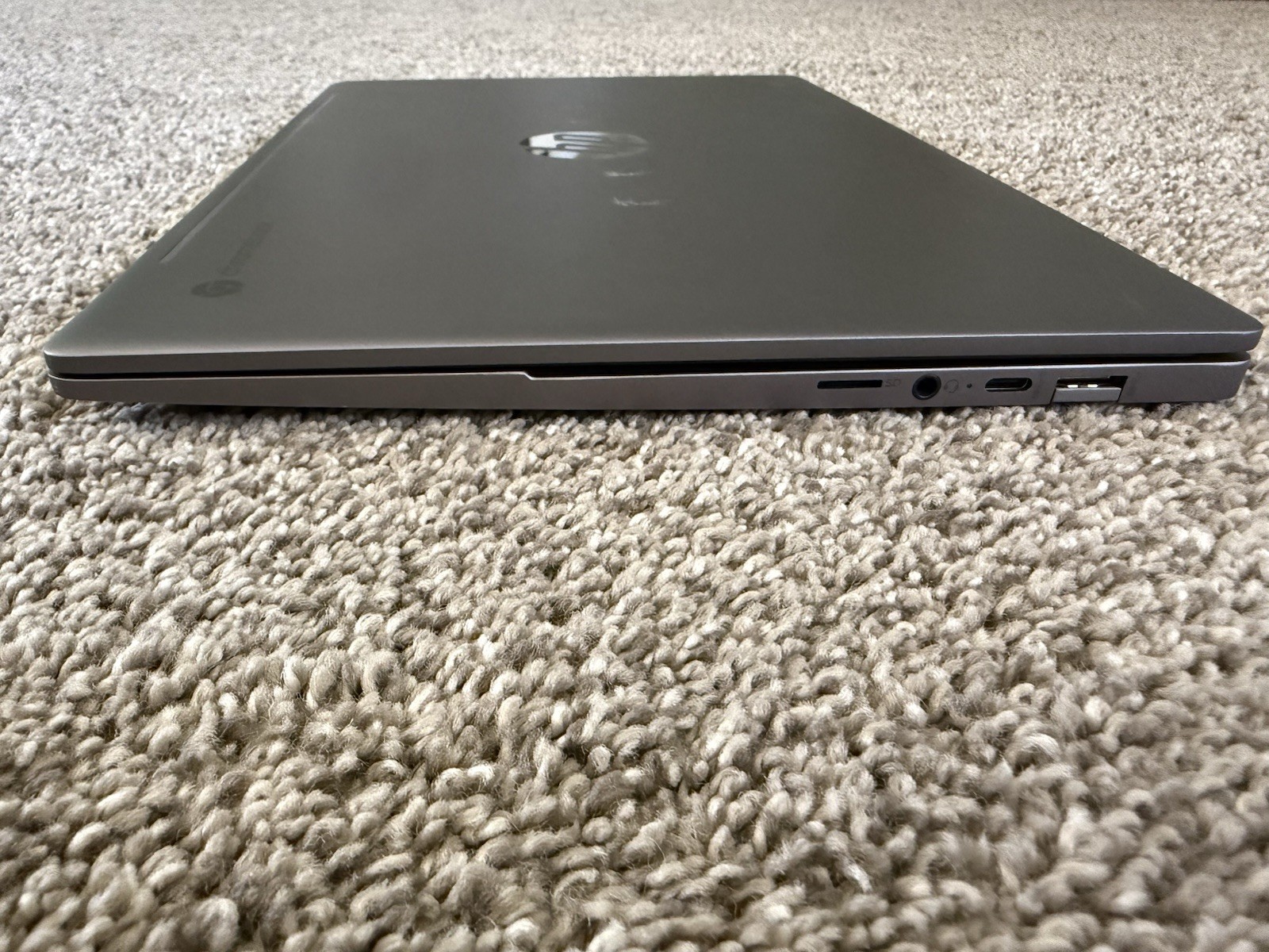 HP Chromebook 14″ AMD Ryzen 3 Laptop Gray Wi-Fi Bluetooth Webcam