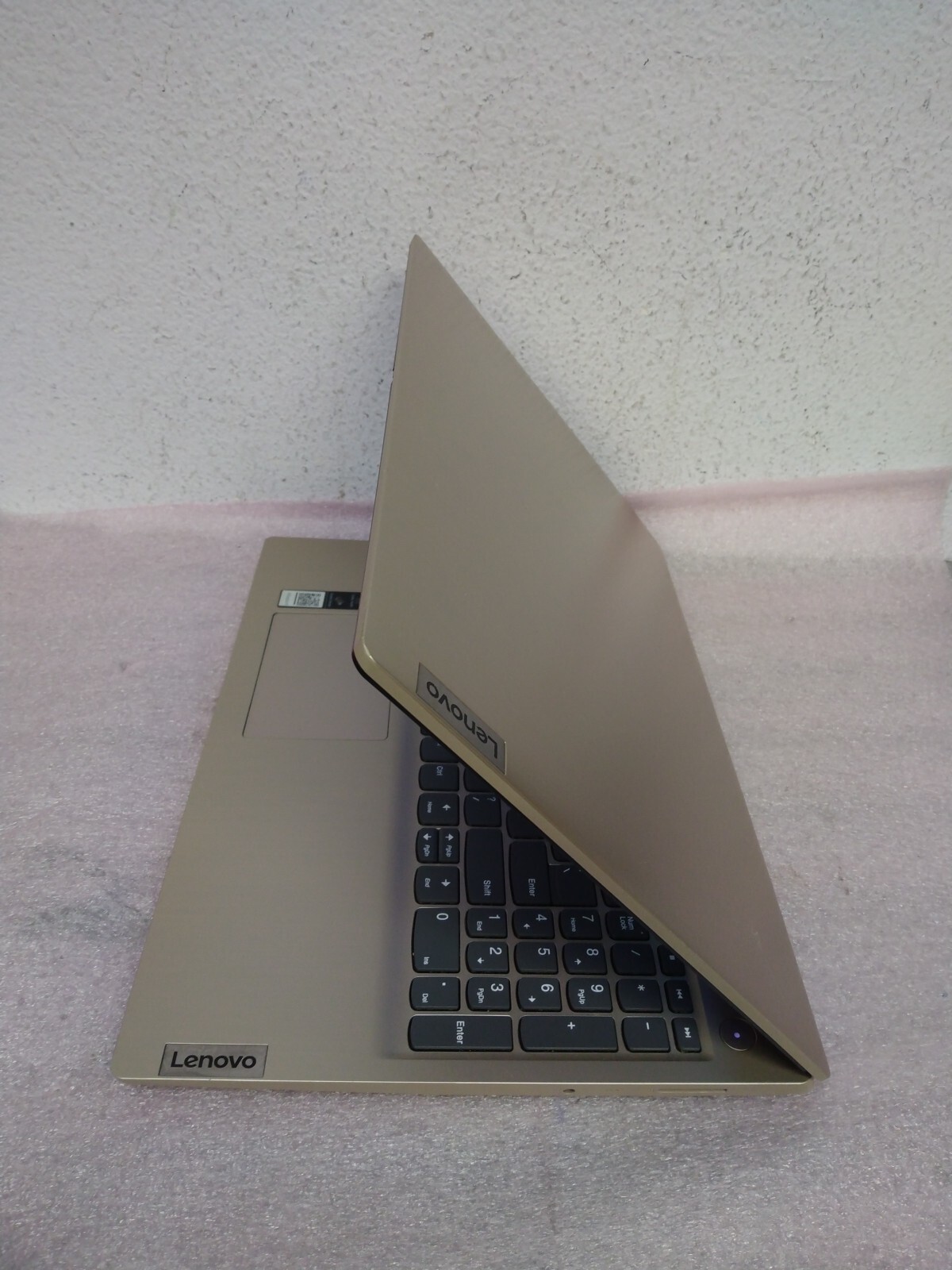 Lenovo IdeaPad 3 TOUCH 15.6″ Intel Core i3-1005G1 1.2GHz 12GB 1TB HDD BT Win11 H