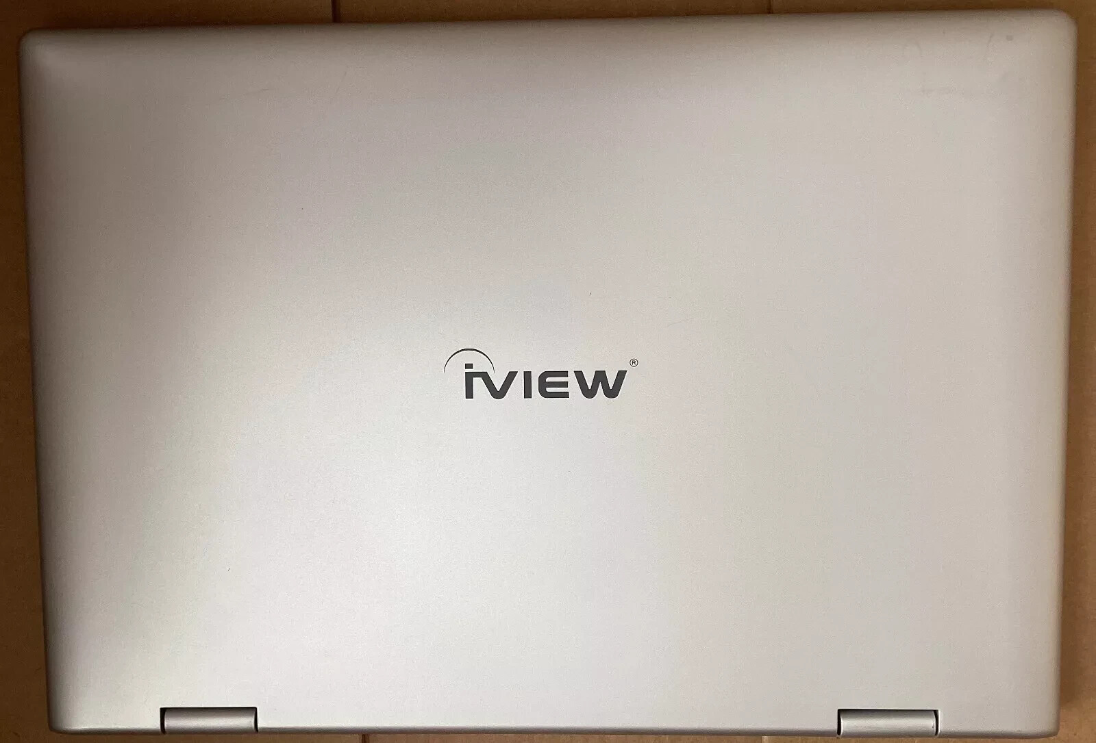 Iview invertible 2-in-1 Laptop 14 touchscreen LCD 4GB 64GB SSD Windows 10 PRO