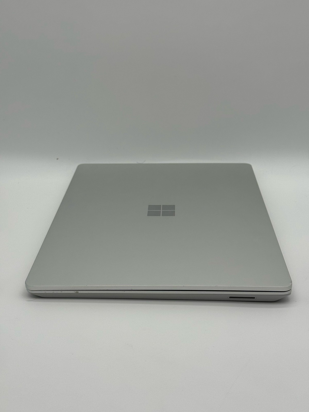 Microsoft Surface Laptop 1ZO-00001 12in Platinum