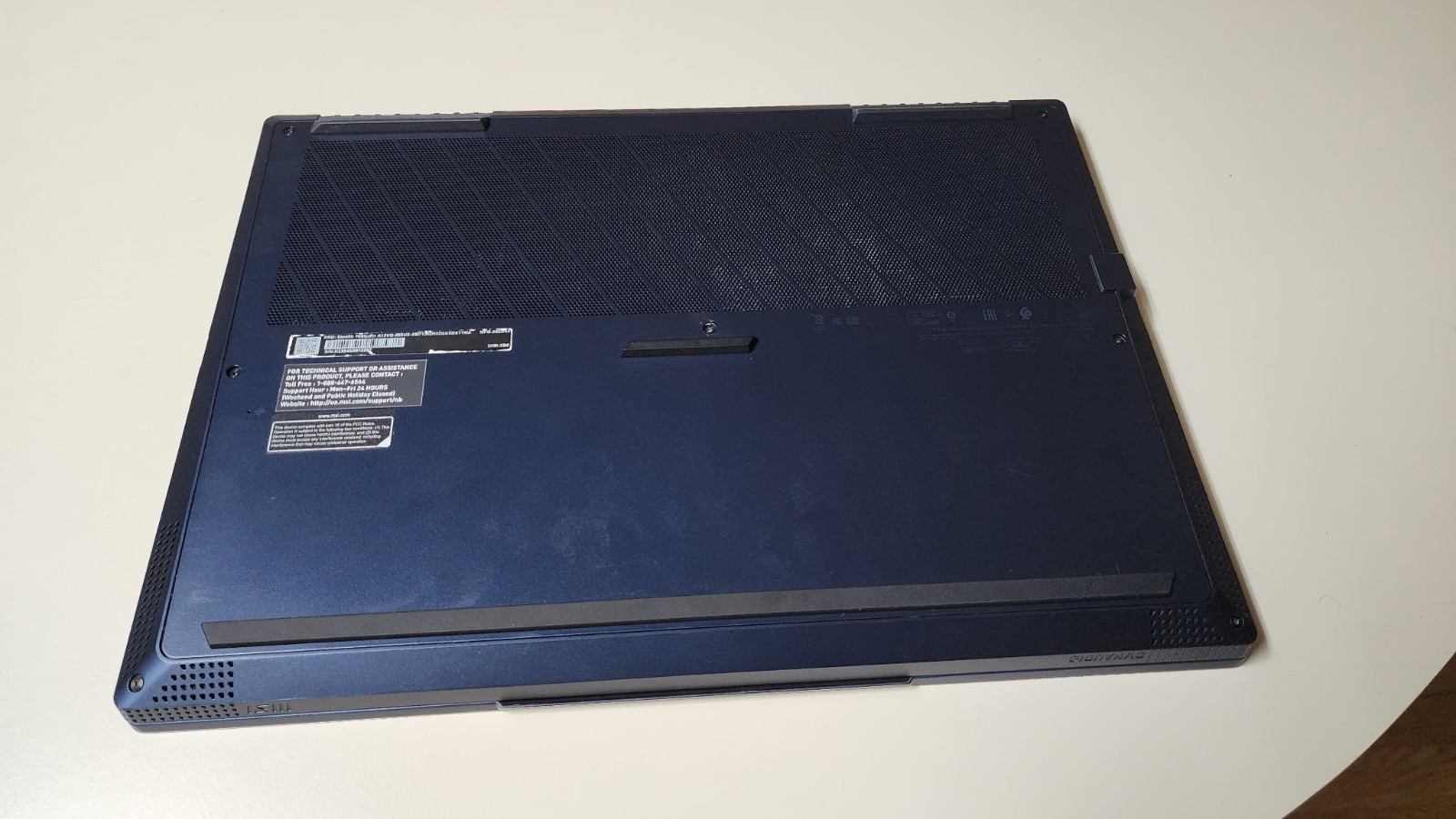 MSI Stealth 16 Studio A13VG-056US 16″ (1TB SSD, Intel Core i7-13620H,…