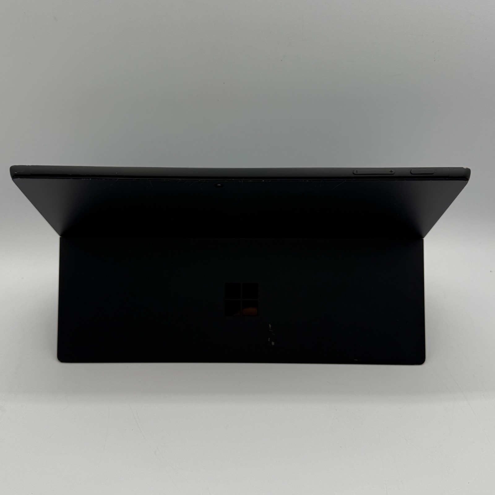 Microsoft Surface Pro 7 plus + 1960 i7-1165G7 16GB RAM 512GB SSD 12.3″ Win11 Pro