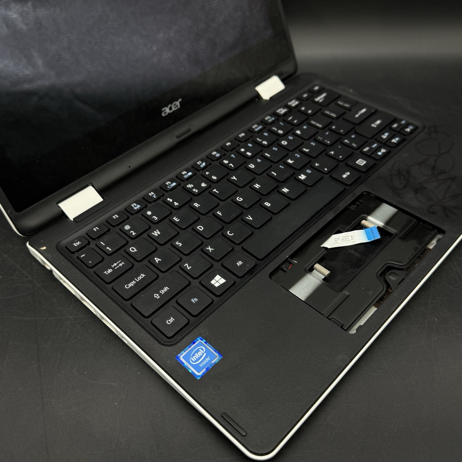 Acer Aspire 11.6″ Touch Screen R3 Series Model N15W5 Note Book Laptop White
