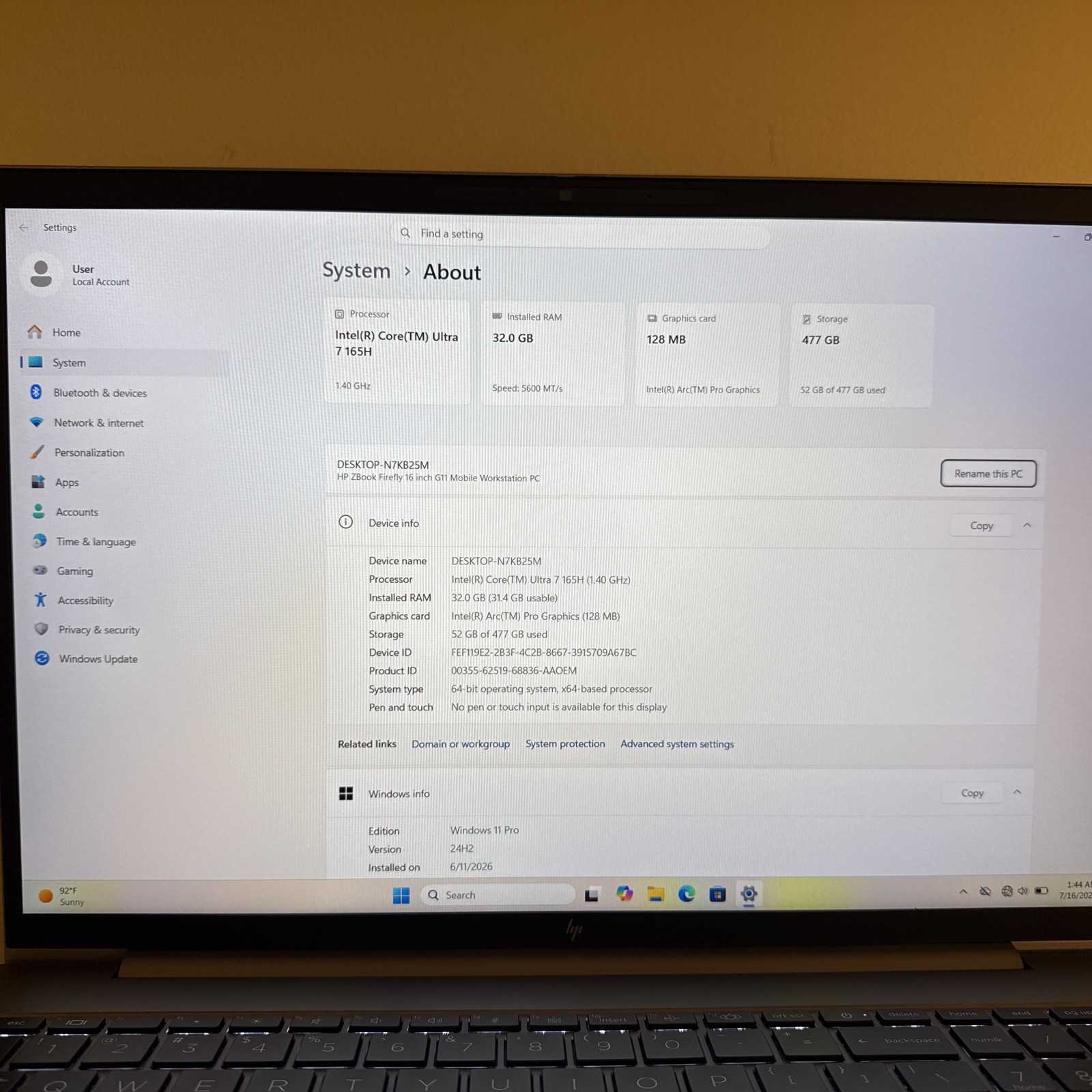 HP ZBook Firefly G11 16″ Ultra 7 165H 32GB 512GB Win11Pro
