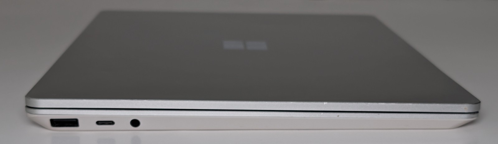 Microsoft Surface Laptop Go 12.4″ i5‑1035G1 / 8GB / 128GB SSD / Win11 Home.~866~
