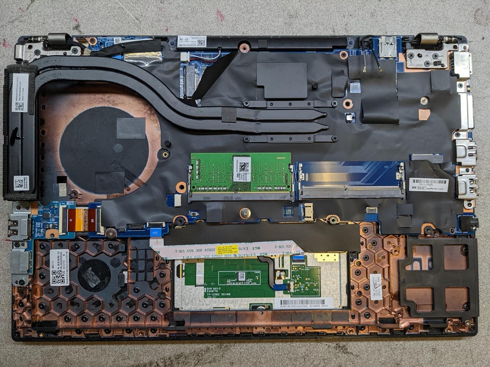 LENOVO THINKPAD L14 GEN 3, 4GB RAM, NO CPU/HDD/OS – (FOR PARTS)