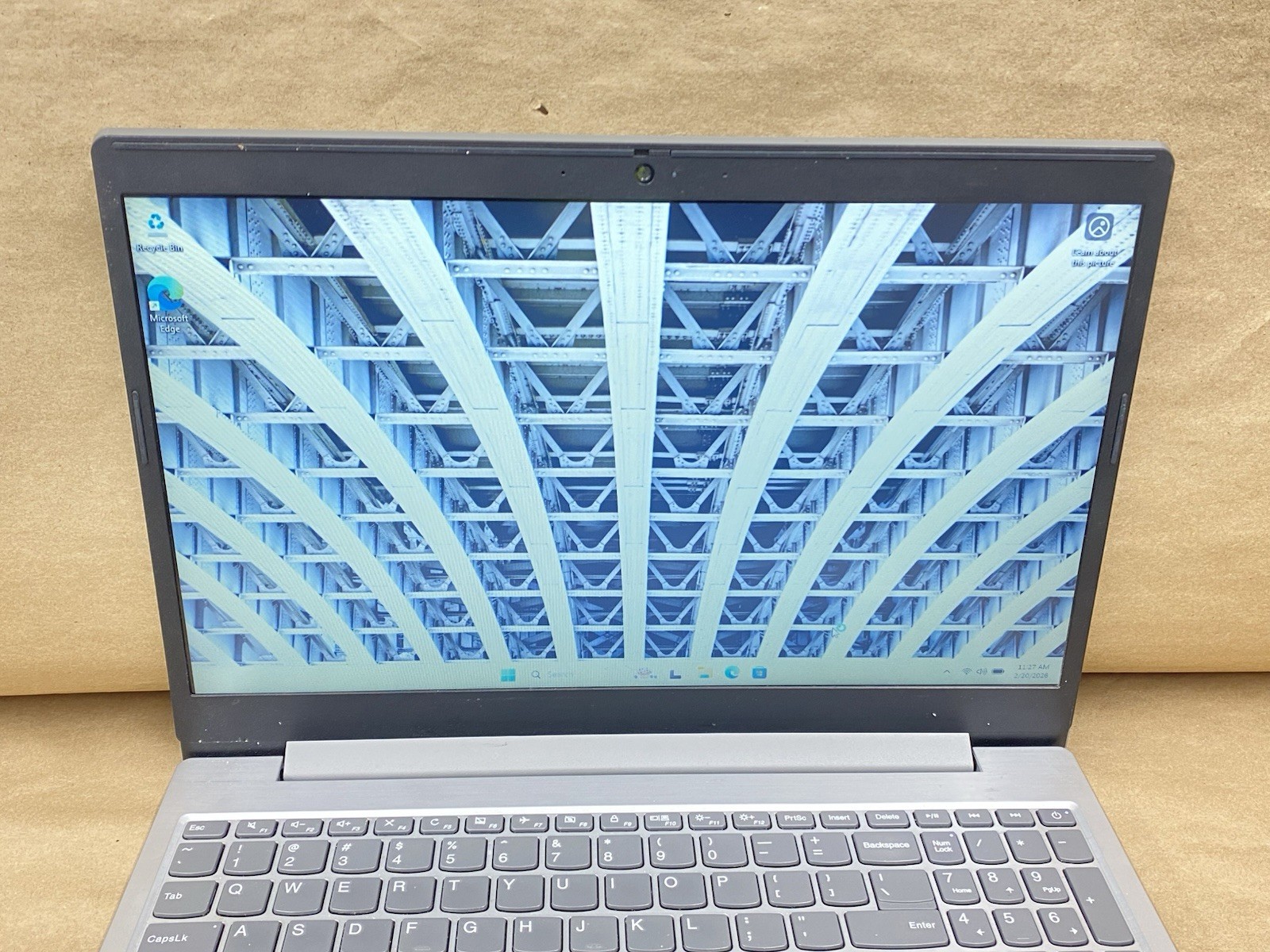 Lenovo 81LG – 15.5″ HD – CPU 5405U – 4GB – 256GB SSD – Win 11 Pro – READ