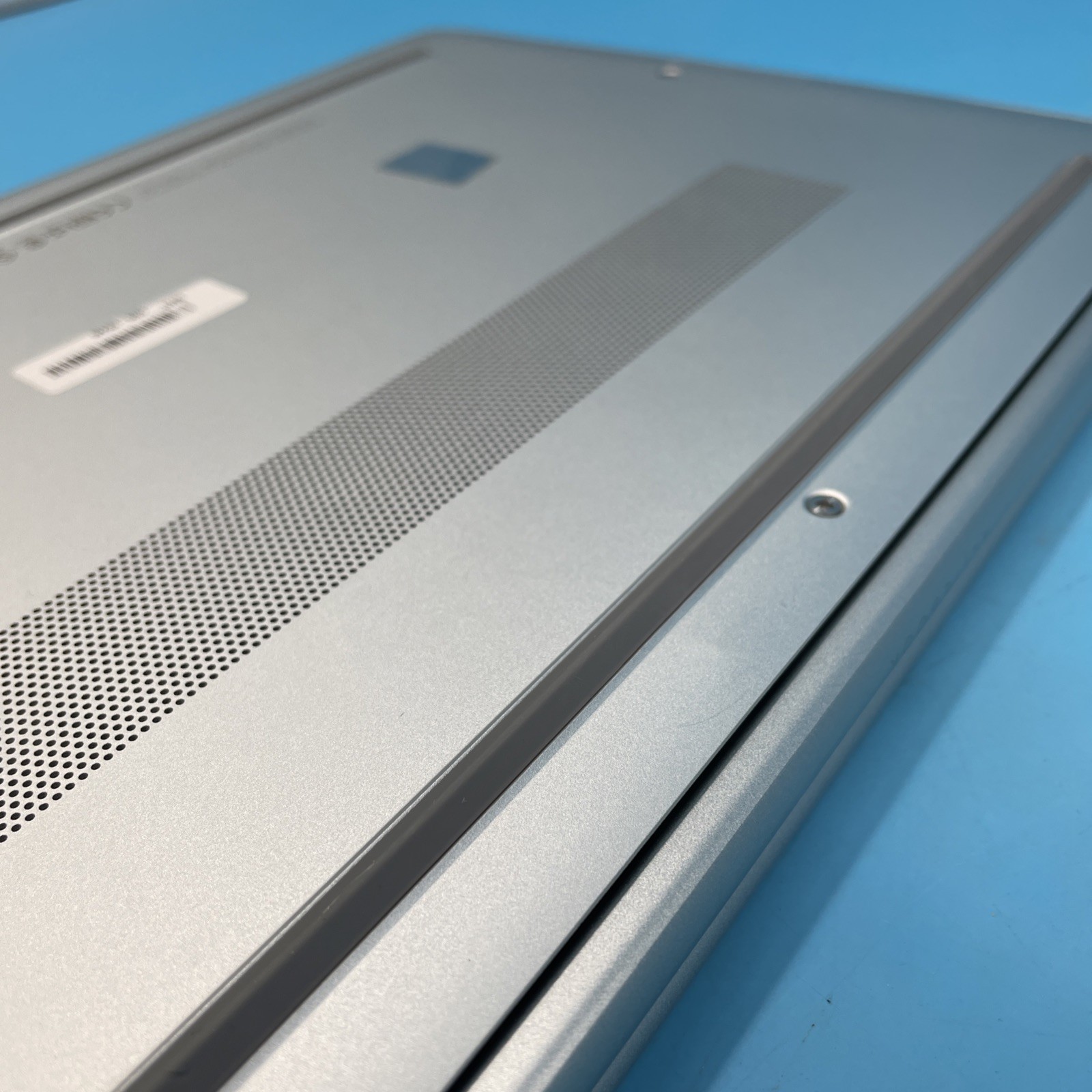 HP EliteBook 840 G10 | i5-1345U | 16GB RAM | 256GB SSD | WIN 11 PRO | 79% BATT