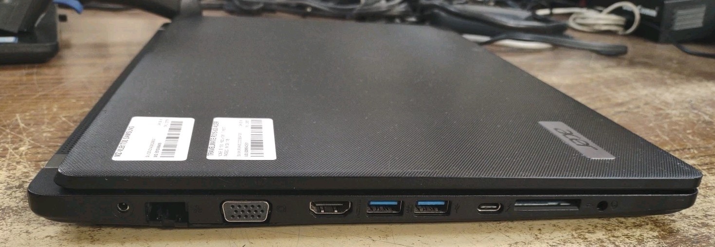 Acer TravelMate P215-53 N19Q8 W/ I7-1165G7, 16GB, 1TB.