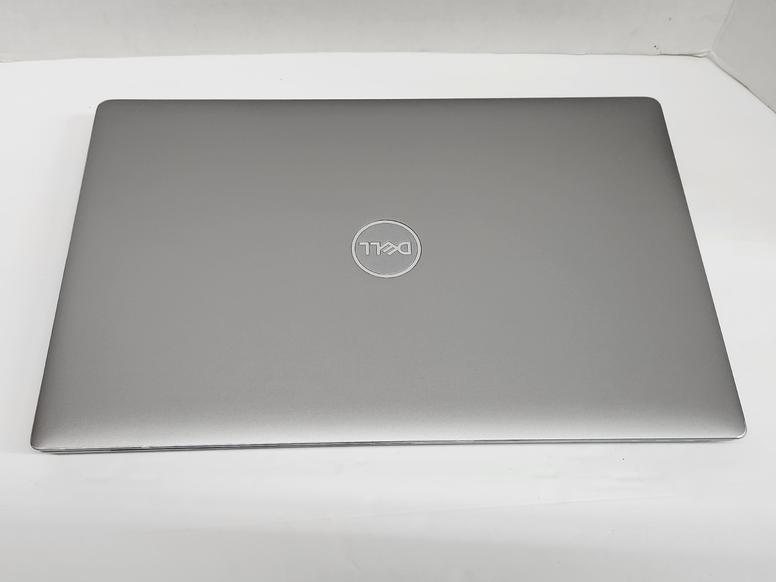Dell Latitude 5520 Laptop – 11th Gen i5-1145G7 16GB 512GB Cam Backlit Touch Sp3