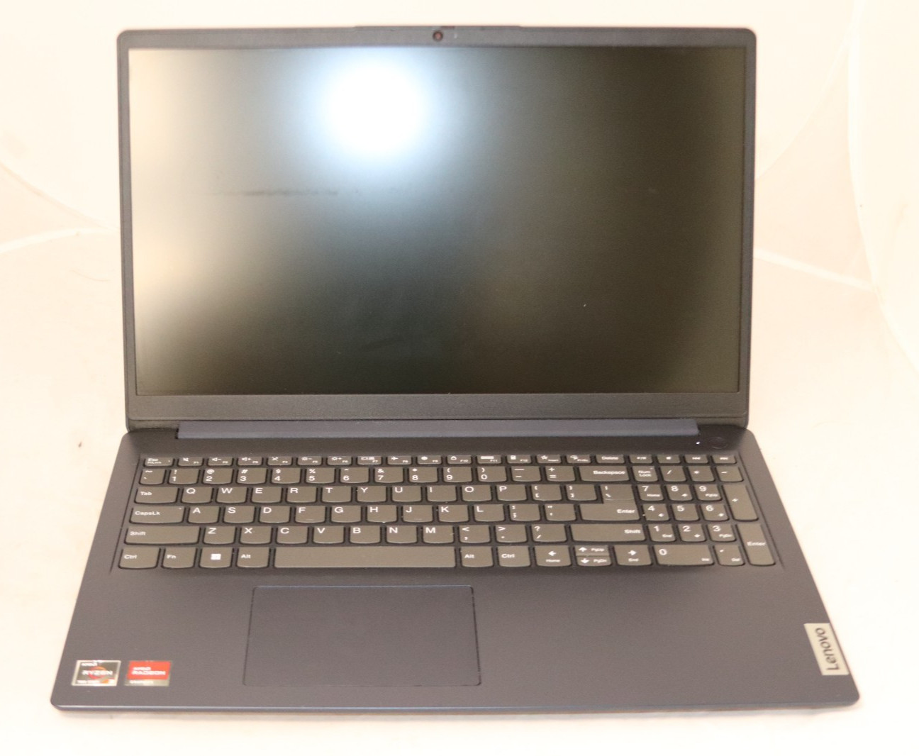 Lenovo IdeaPad 1 15AMN7 Laptop 15.6″ – (4gb ram, 128 ssd)