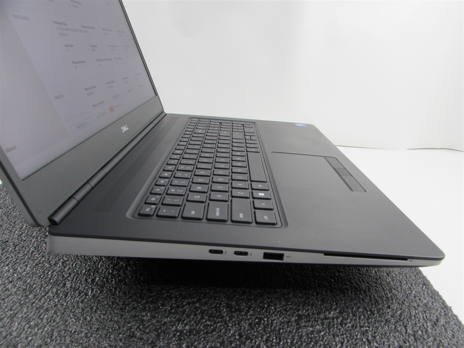DELL PRECISION 7760 1920X1080 I7-11850H 1TB 32GB NVIDIA RTX A4000 WIN 11 PRO