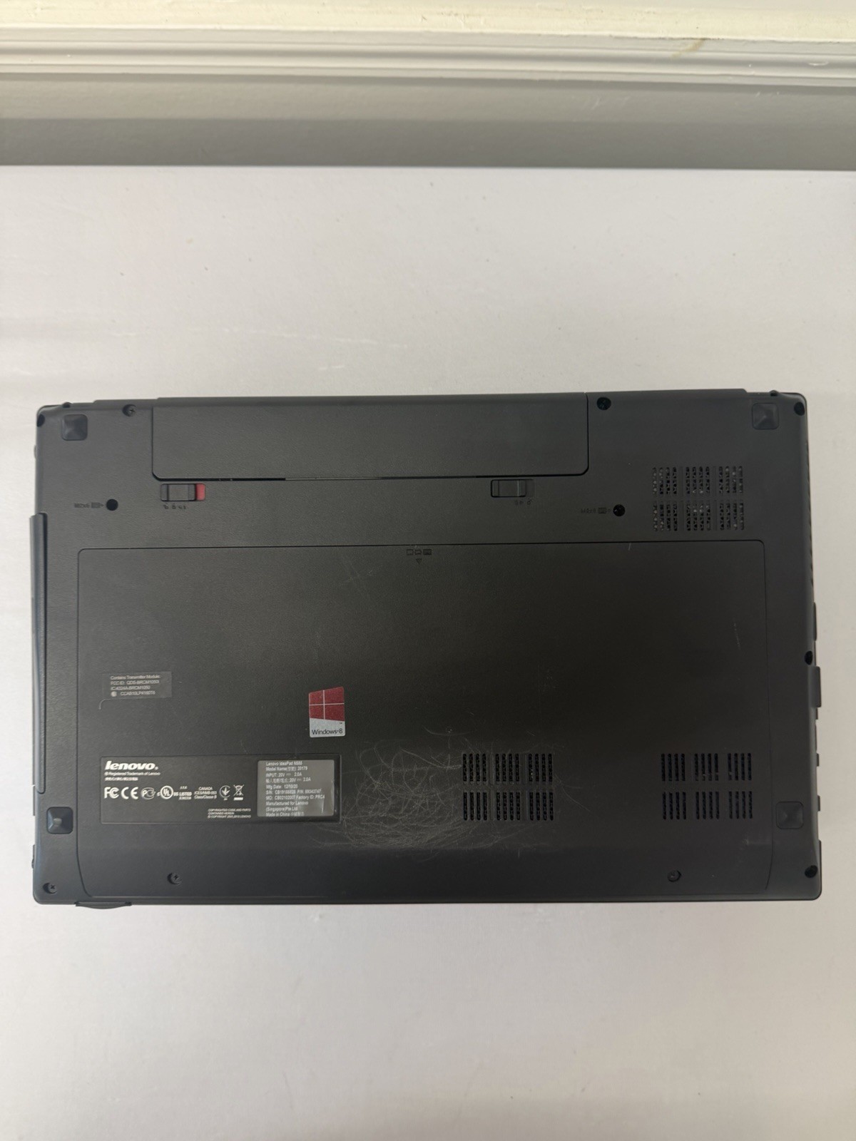 Lenovo Ideapad N585 Laptop – Good Screen – AMD E1-1200 – Read Des