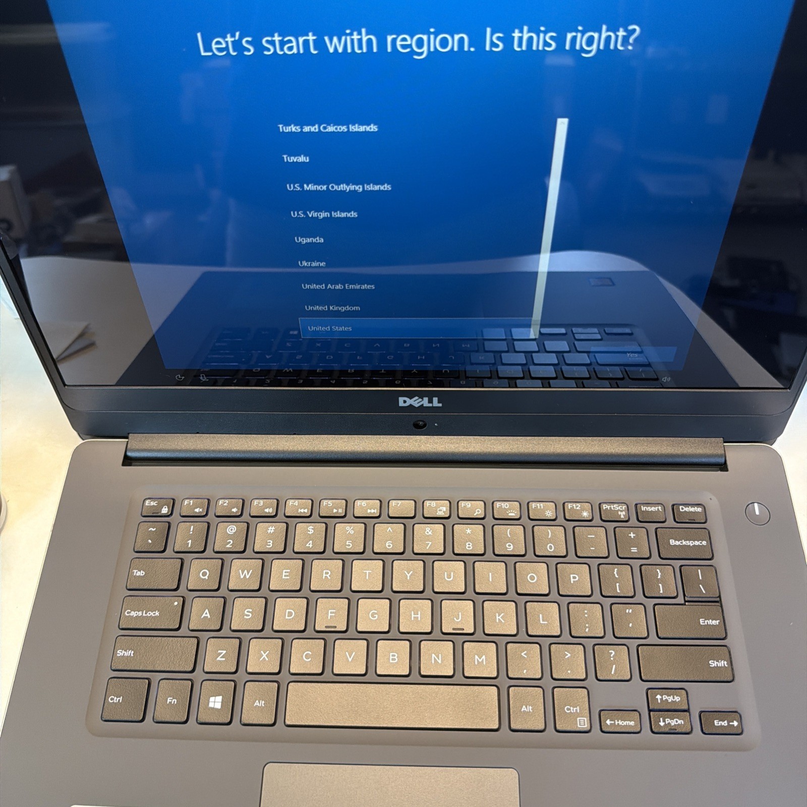 dell inspiron 15-7572