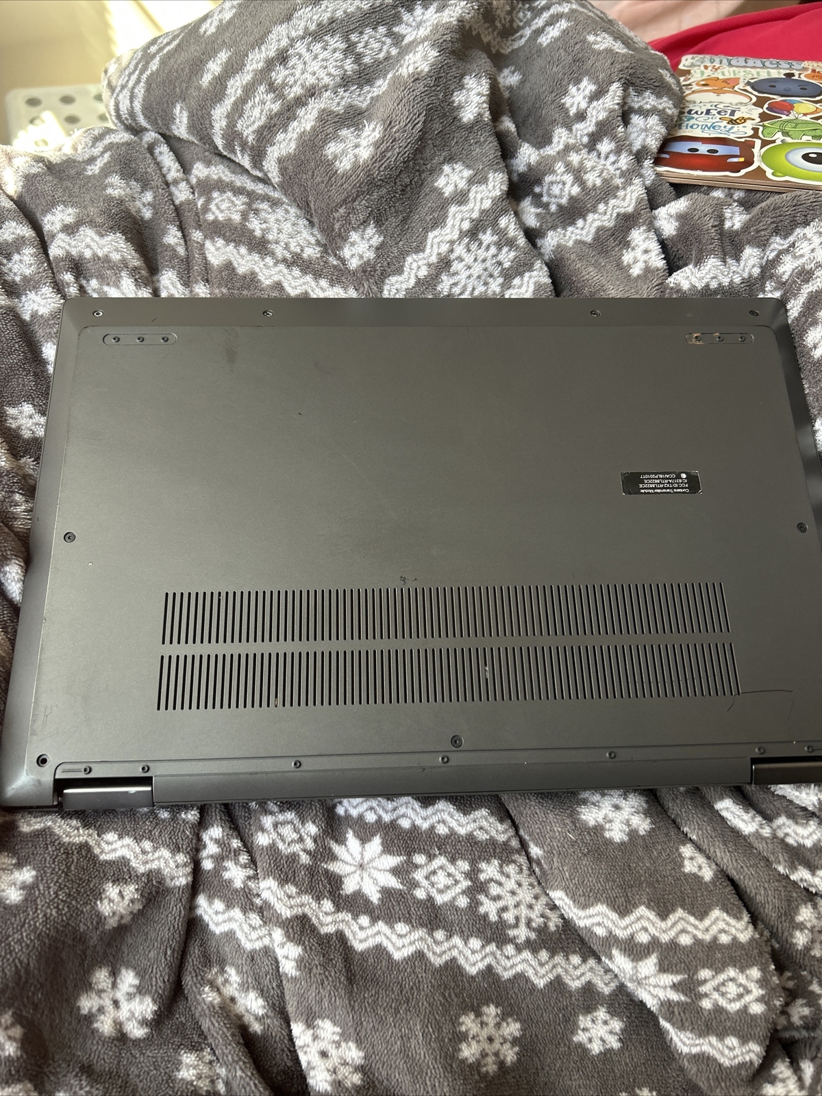 Lenovo IdeaPad Flex 5 14IAU7 14″ (256GB SSD, Intel Core i3-1215U, 1.20GHz,…