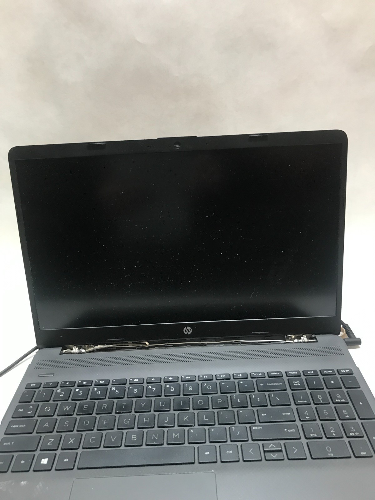 HP 255 G8 15″ Laptop Ryzen 5 NO RAM NO SSD/OS For Parts WILL NOT BOOT – READ -DW
