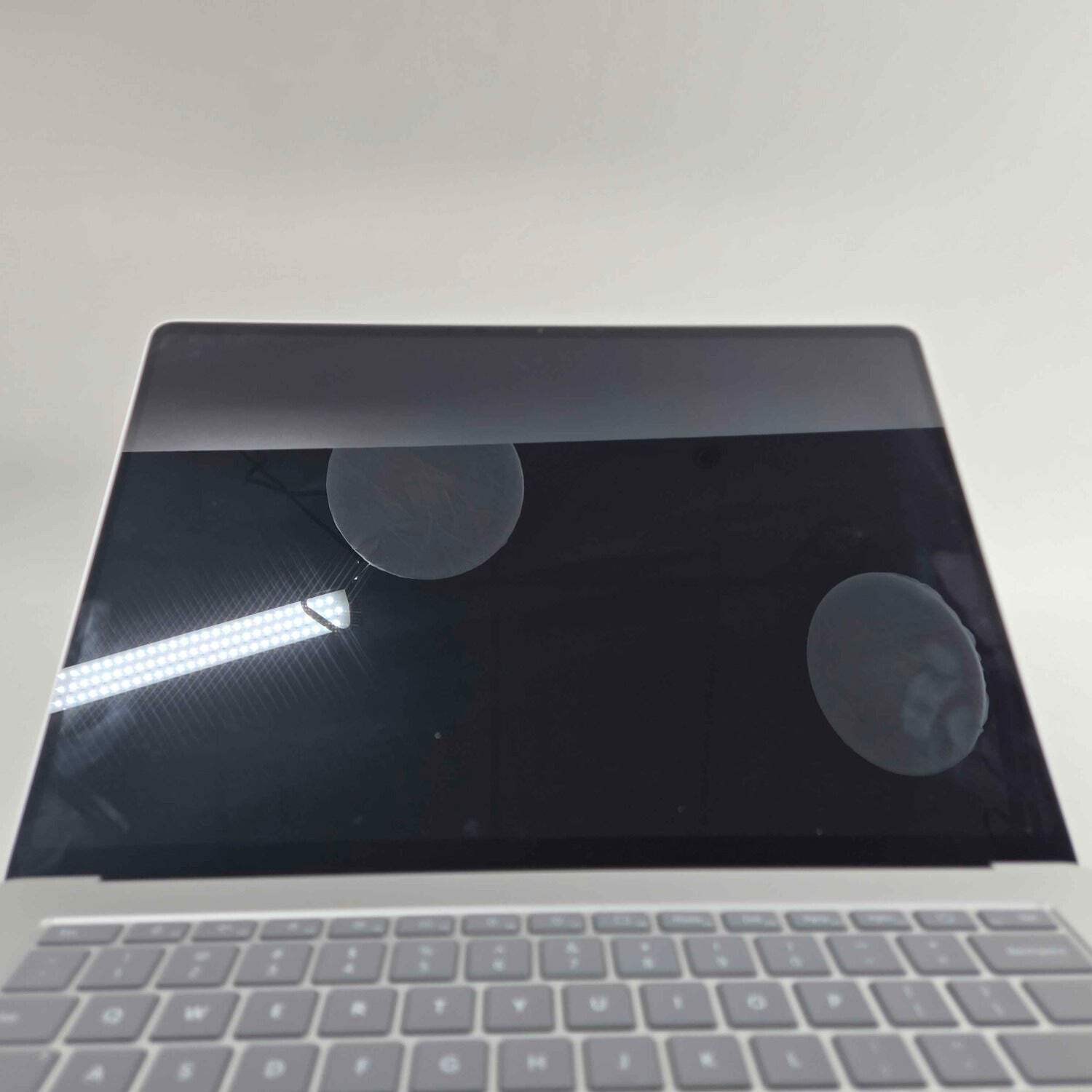 Microsoft Surface Laptop 15″ 2037 15″ Snapdragon X 3.4GHz 16GB RAM 250GB SSD