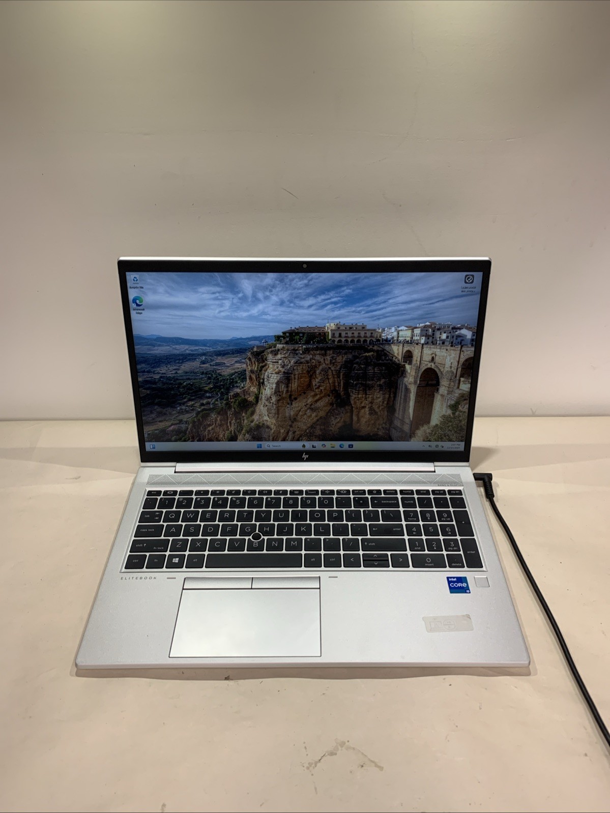 HP EliteBook 850 G8 i5-1135G7 16GB RAM 256GB SSD Win 11 Pro | READ DESCRIPTION