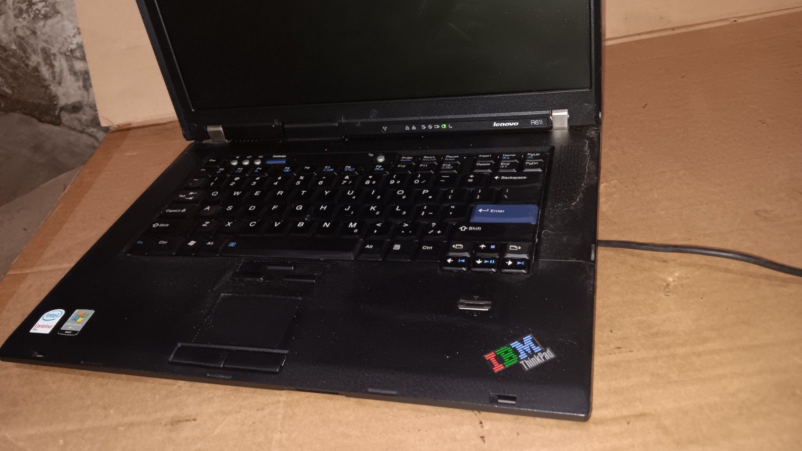 IBM Lenovo ThinkPad R61i Laptop 15.4″ LCD Screen Type 8932-9WU For parts