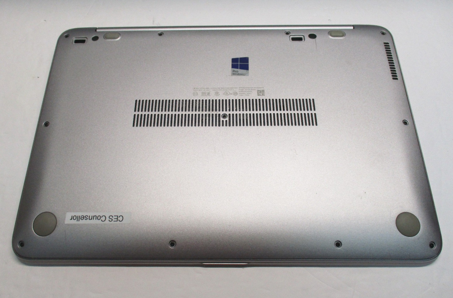 HP Elitebook Folio 1040 G3 14″ i7-6600U 2.6GHz 8GB 256 GB SSD/ W10 Pro