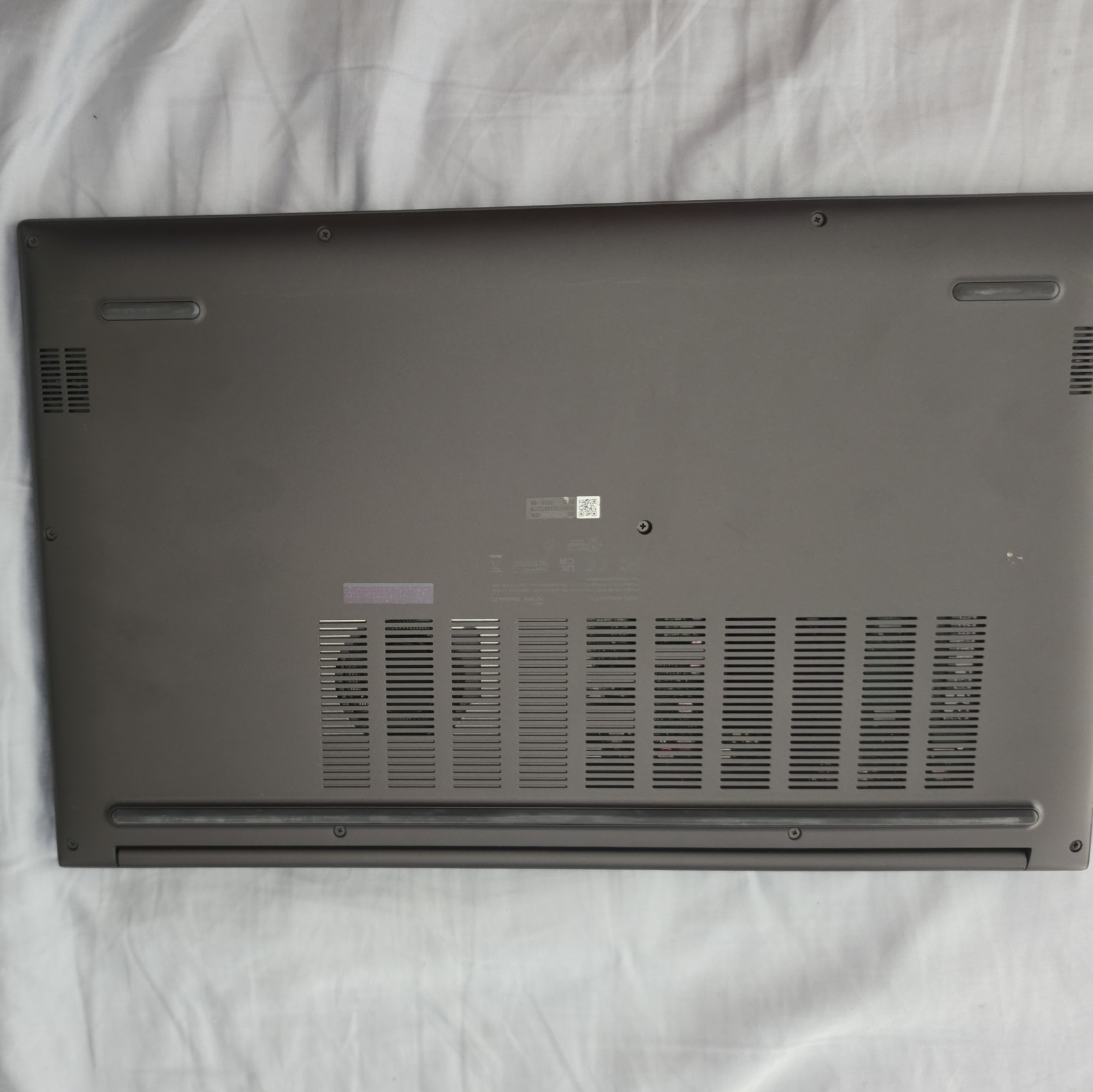 ASUS Vivobook 17X K3704V 17.3″ FHD Laptop i9-13900H, 16GB DDR4,1 TB NVMe, Win 11