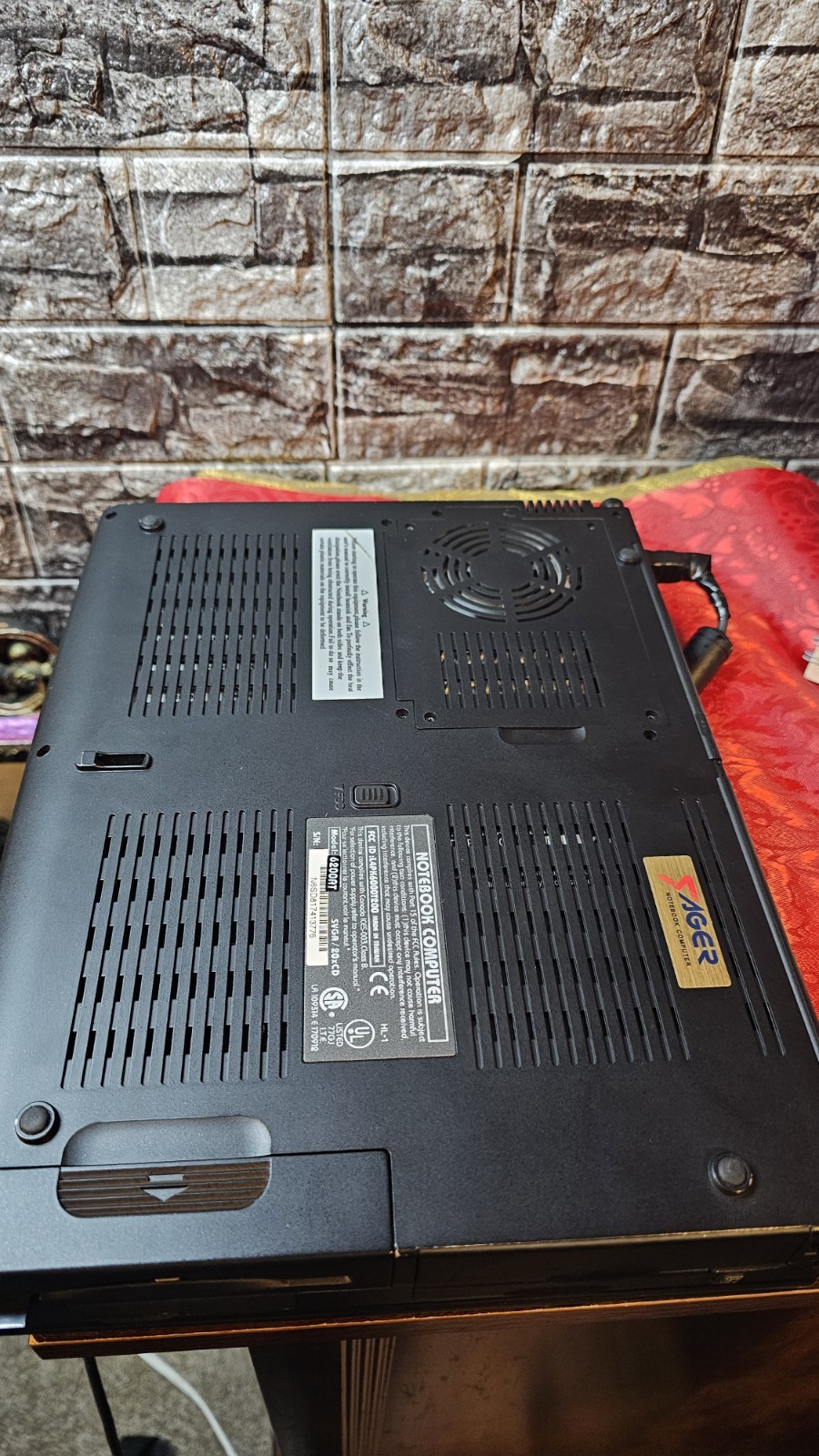 Sager Notebook Computer Model 6200AT W/ CASE & Charger Works