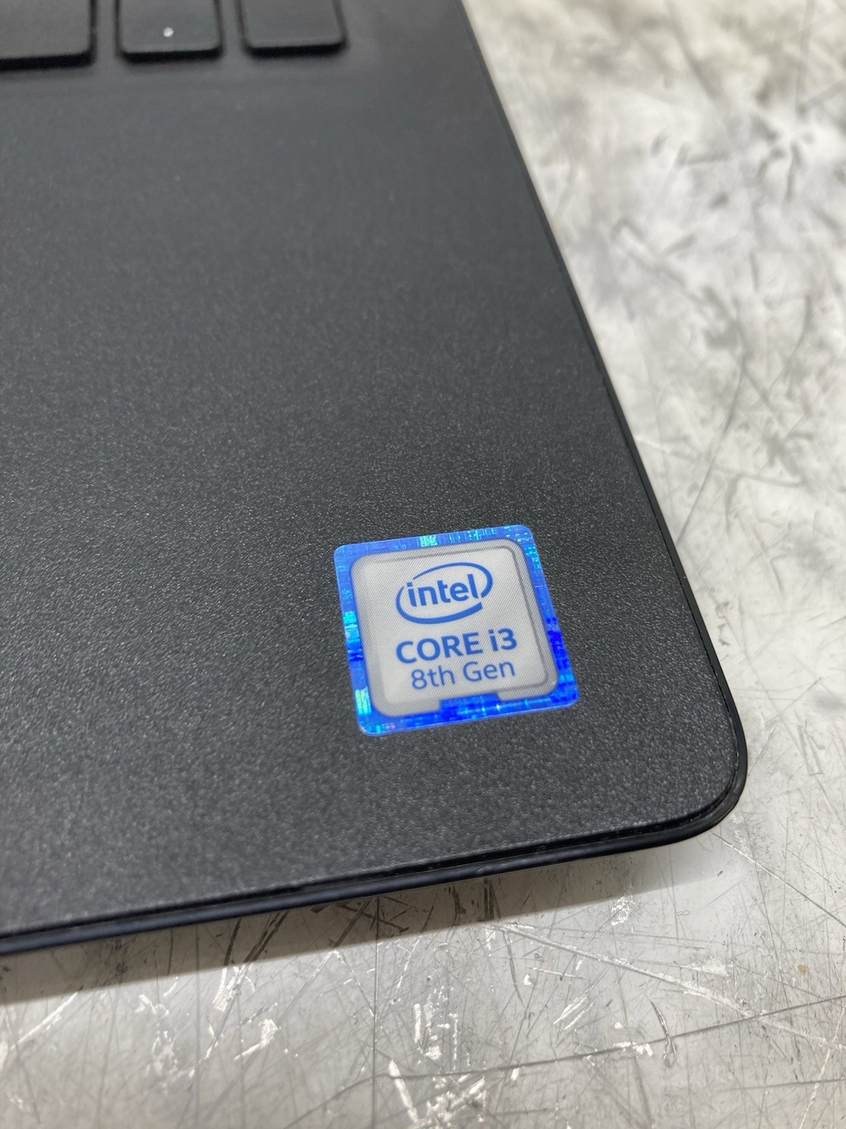 Dell Latitude 3500 Intel Core i3-8145U @ 2.1GHz 4GB RAM No HDD – Boot to BIOS