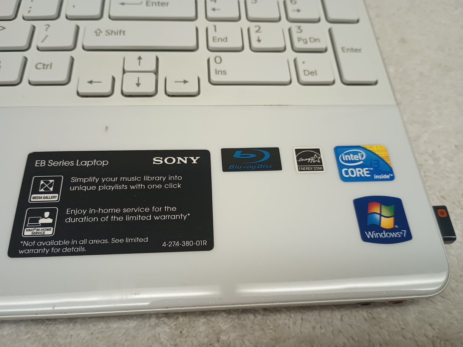 Sony Vaio VPCEB45FX Intel Core i3-380M 2.53GHz 4 GB 320Gb HDD Windows 7