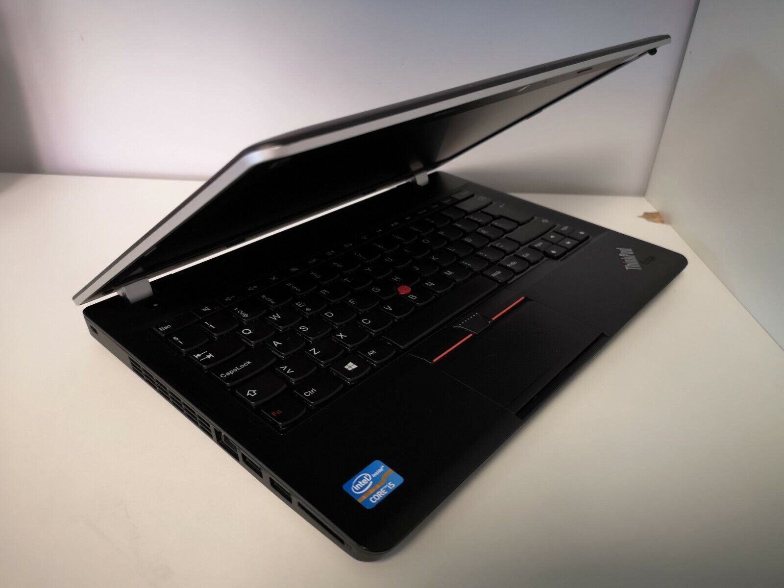 Lenovo ThinkPad Edge E330 i5-3230M 2.60GHz 4GB/128GB SSD 1366x768px 13.3″ CAM