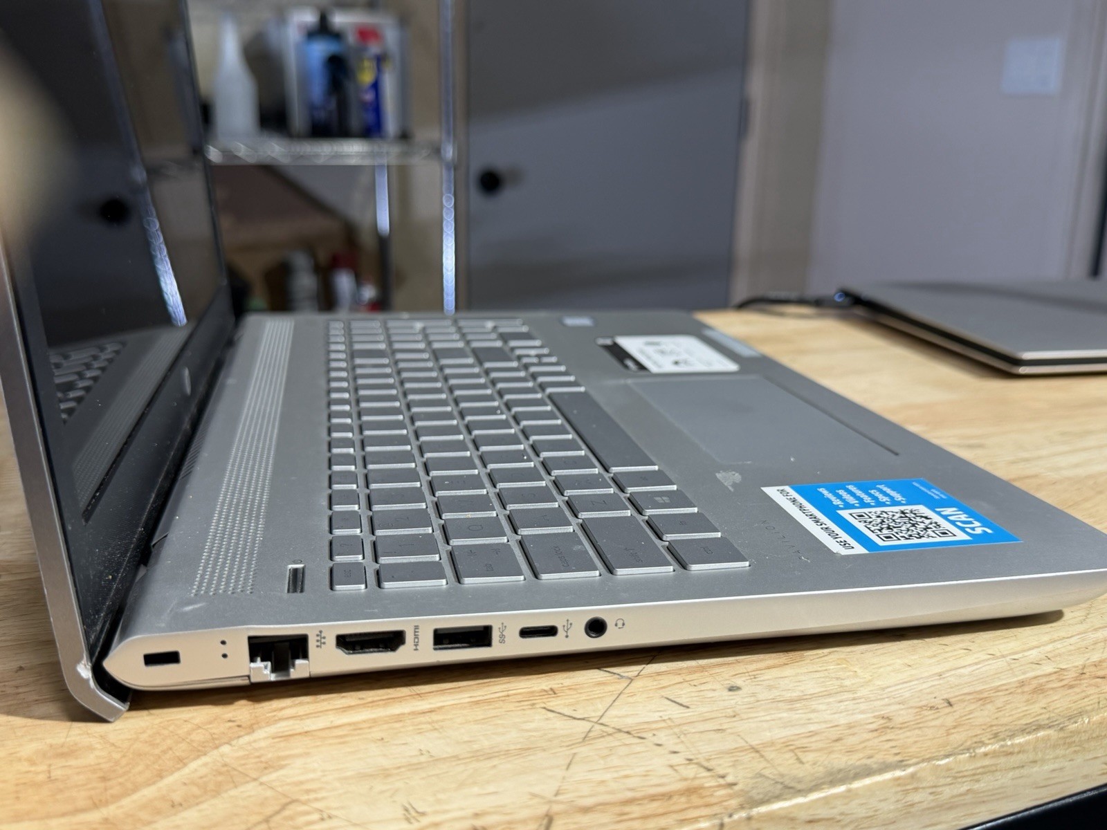 Dell Latitude 7480 i7-7600U 8GB RAM 256GB SSD 14” Win 11 Pro + LibreOffice