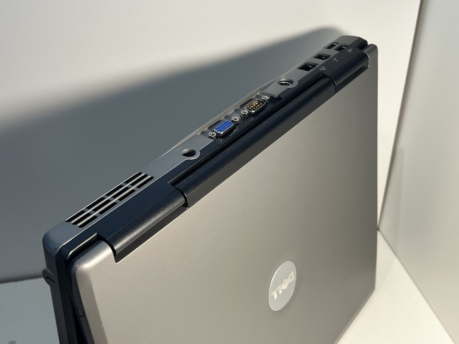 Dell Latitude D520 CORE 2 DUO 2GB 120GB HDD NO OS