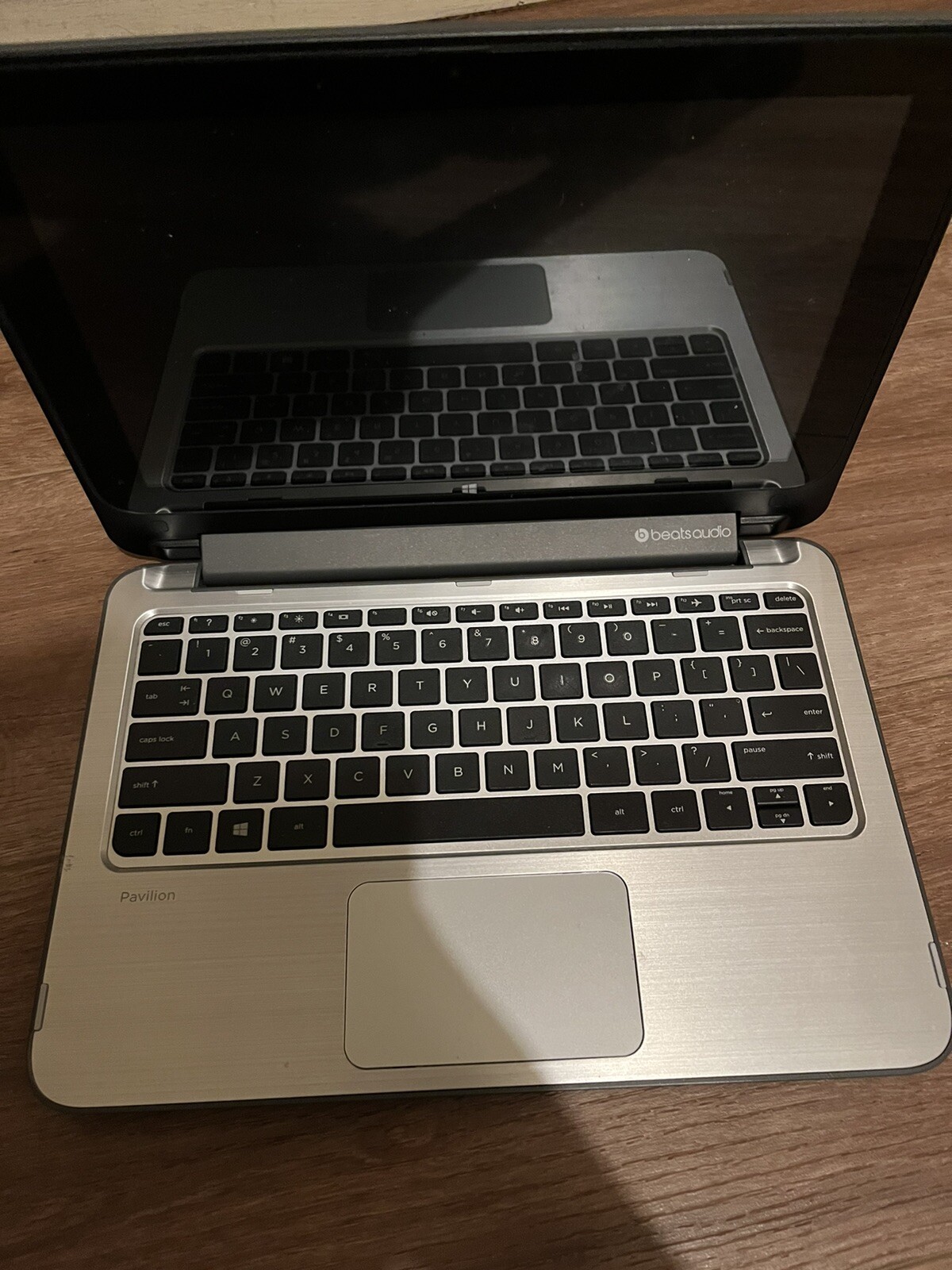 HP Pavilion 11-n010dx (FOR PARTS ONLY, BUT FIXABLE TO USE)