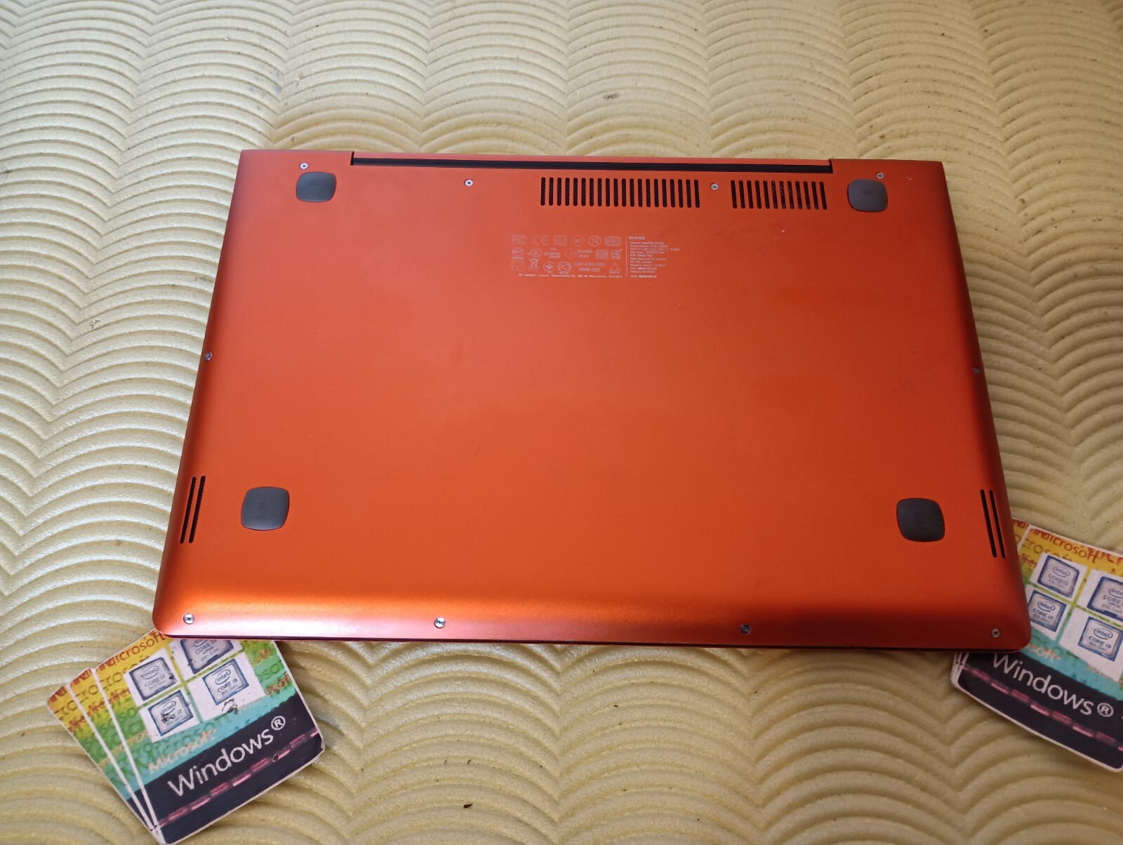 LENOVO IDEAPAD U330p 13.3″ 128gb m2 8GB I5-4210U WINDOWS 11 KEYS ILLUMINATED