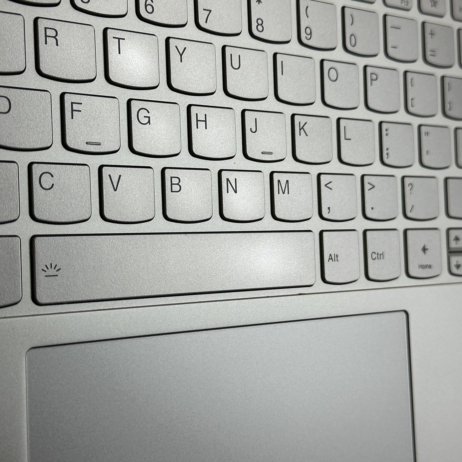 Lenovo Yoga 9i 14 Gray QHD+ TOUCH 2.1 GHz i7-1260P 16GB 512GB SSD Very Good