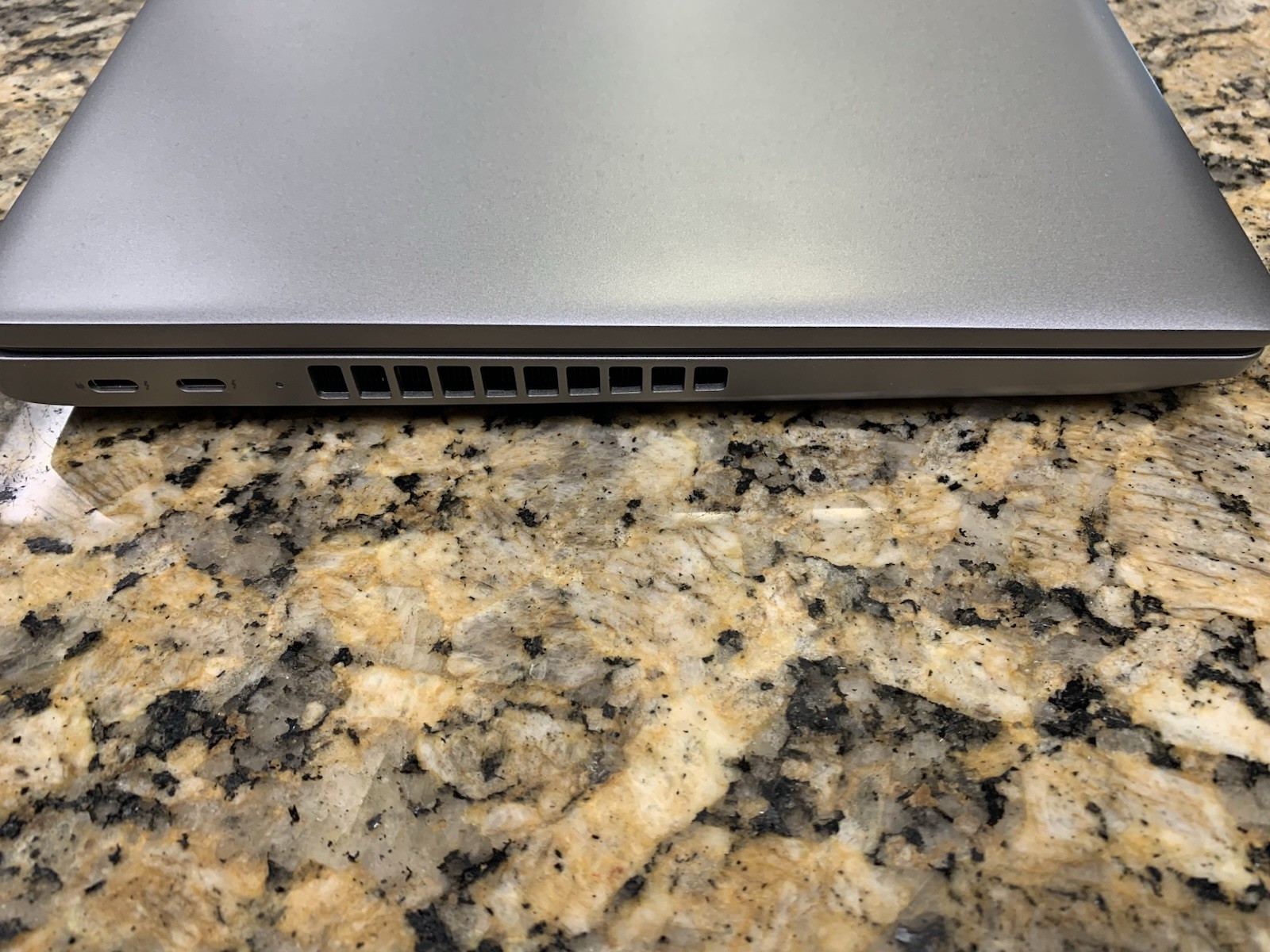 Dell Precision 3591 15.6″ FHD Ultra 7-155H 16GB 512GB SSD RTX 500 Ref#44568-1 JC