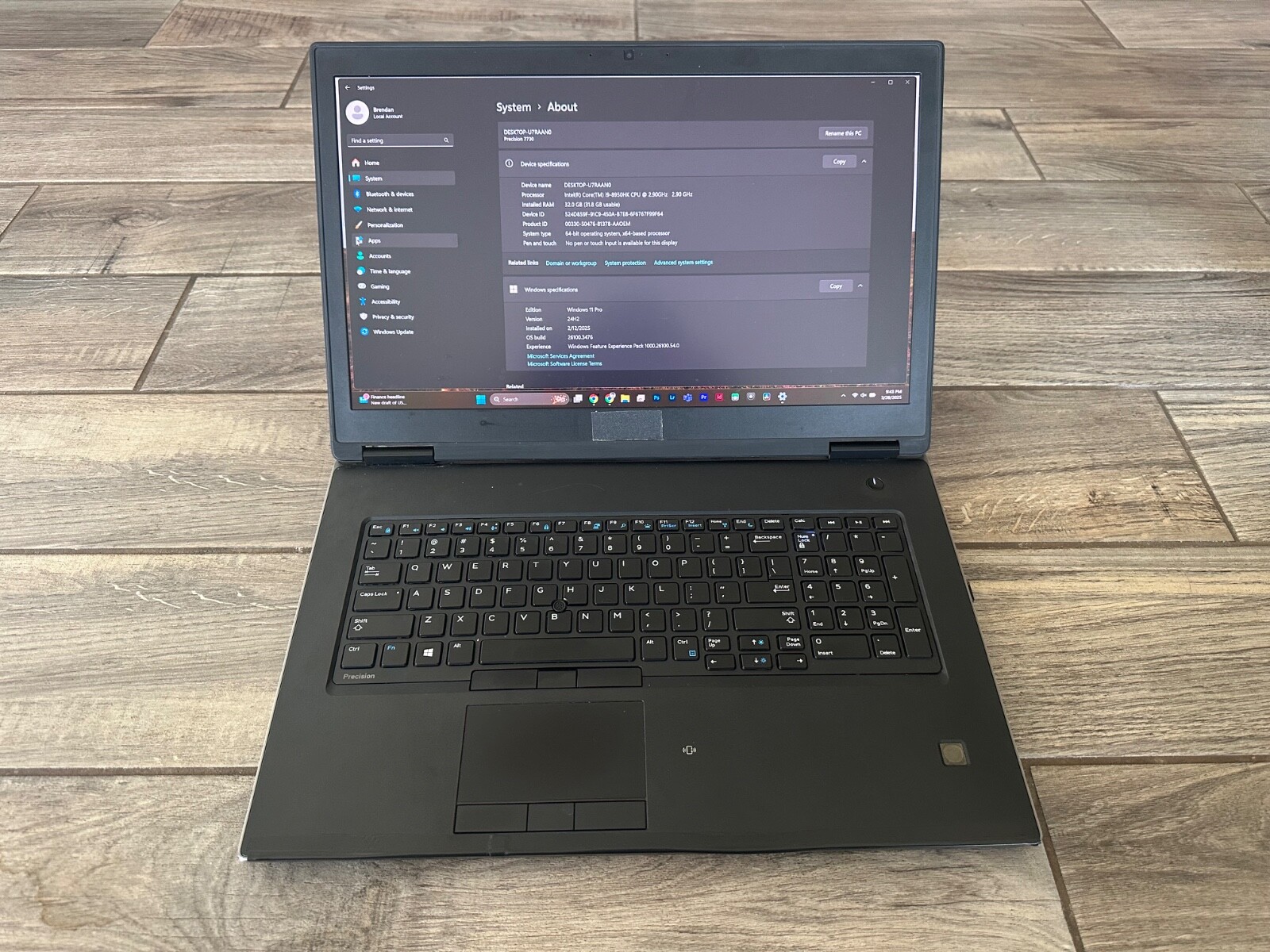 Dell Precision 7730 17.3″ i9-8950HK 32Gb Ram 4TB Hard Drive Win 11 Pro